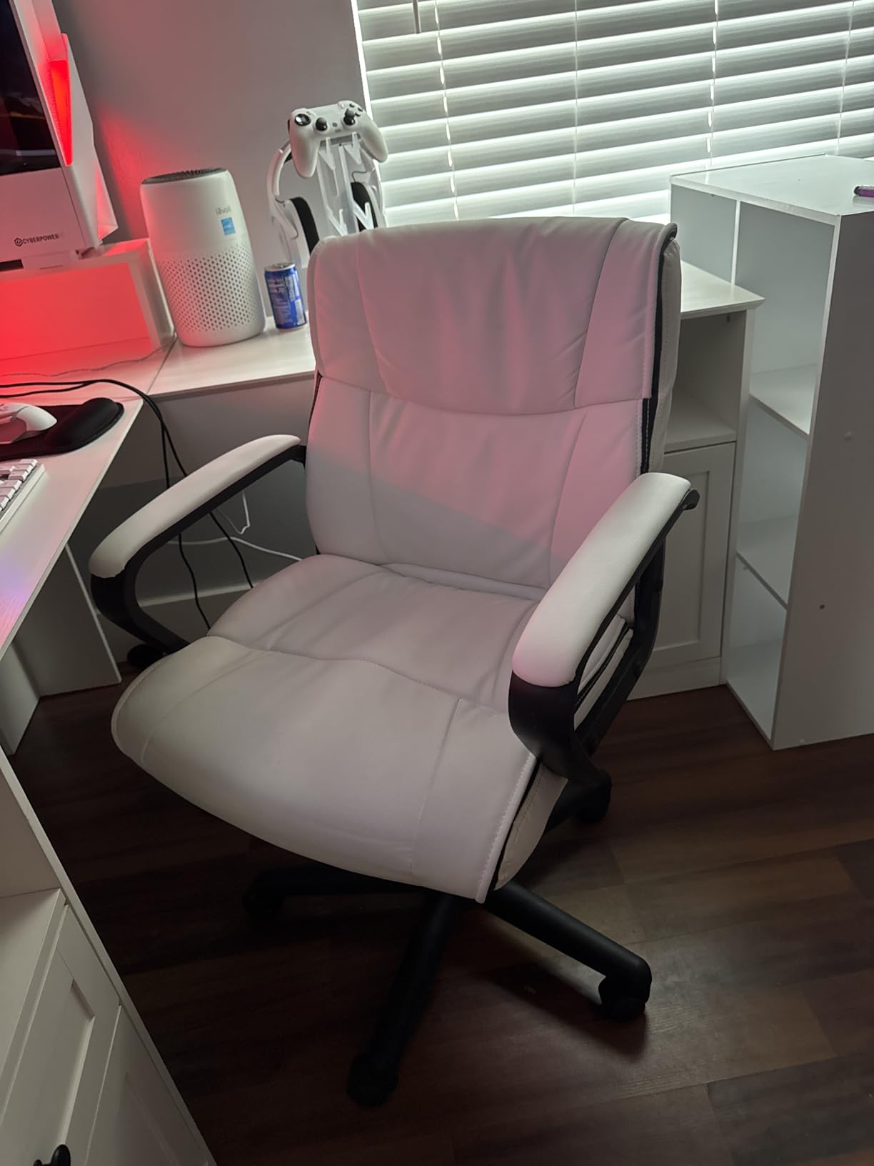 Amazon Basics Office Task Chair with Adjustable Height, 360° Swivel, Padded Armrests, Mid-Back, Rolling, 275 Pound Capacity, 24.2