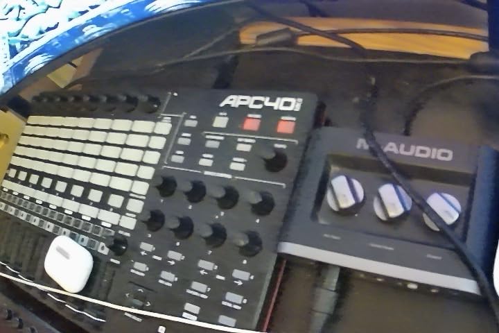 Akai Professional APC40 MKII USB MIDI Pad Controller | 40 RGB Pads, 8 Knobs, 9 Faders, 1:1 Mapping for Ableton Live, for Live Performance and Music Production customer photo 1