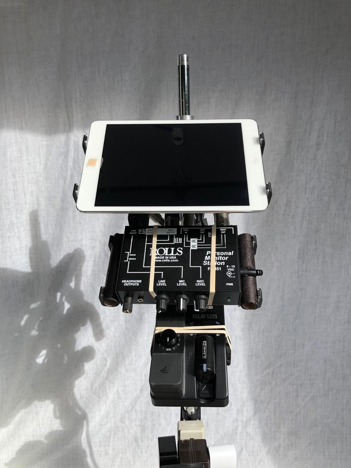 IK Multimedia iKlip Xpand Tablet Holder for mic Stands, fits iPad and Android Tablets Between 7
