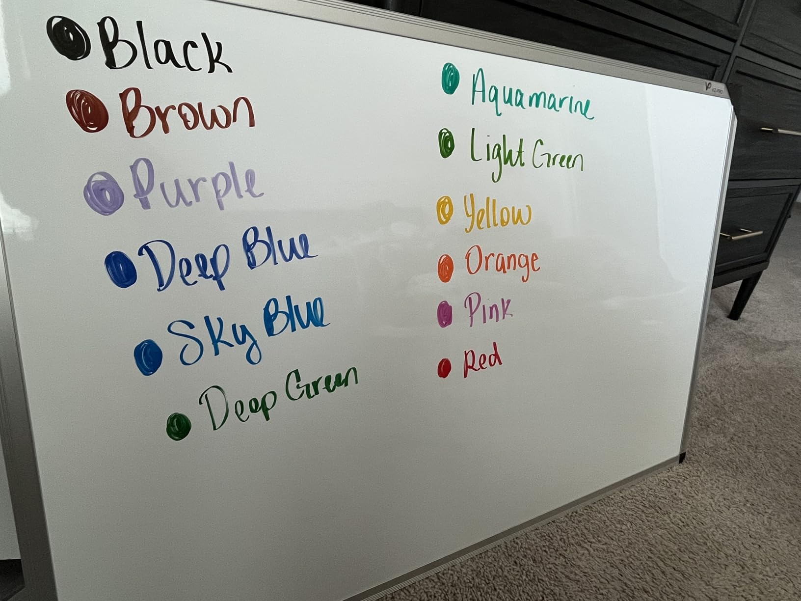 VIZ-PRO Magnetic Dry Erase Board, 24 X 18 Inches, Silver Aluminium Frame customer photo 1