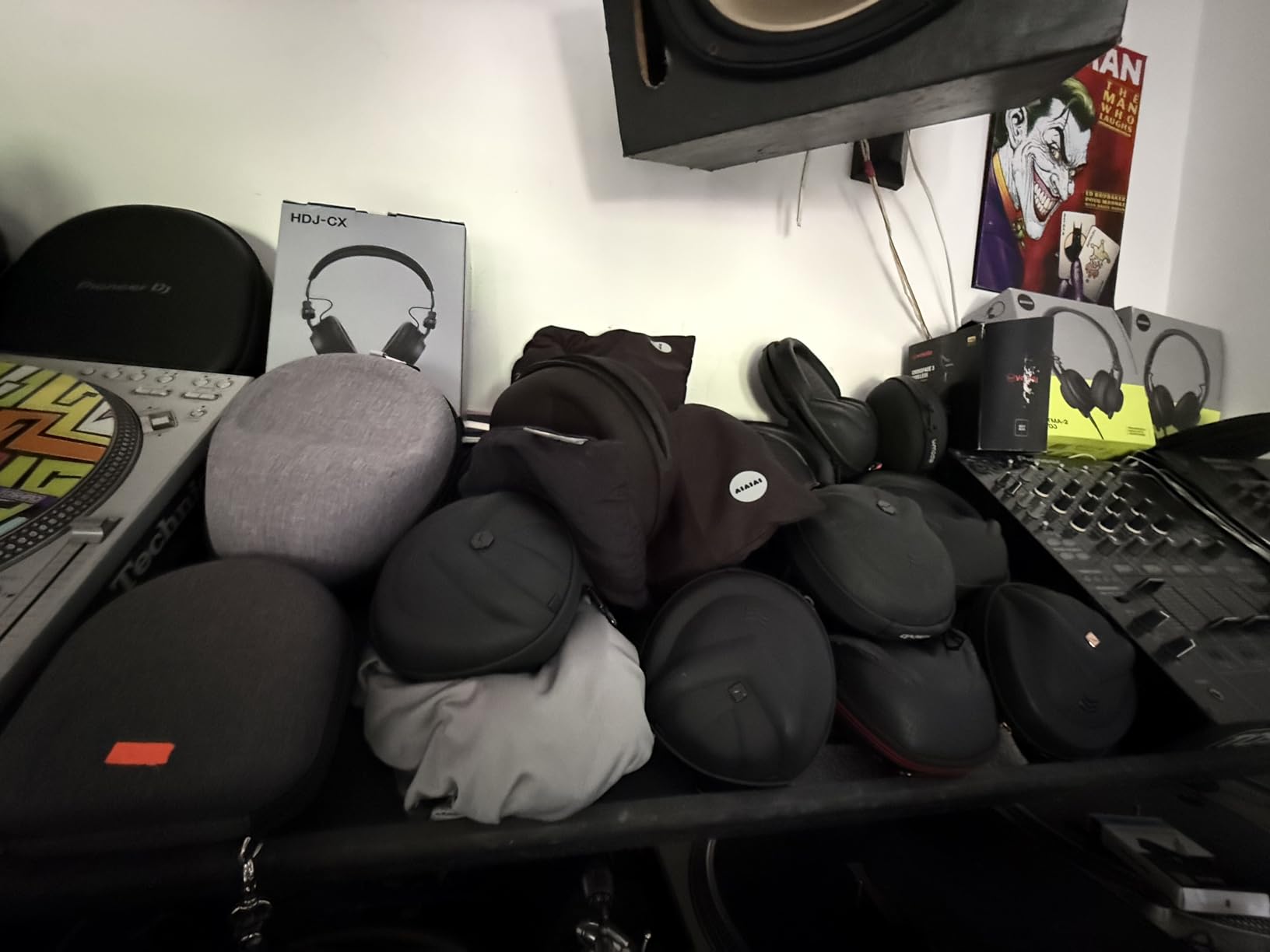 AIAIAI TMA-2 DJ Wired On-Ear DJ Headphones, Punchy Bass, Black, Isolation | 40mm bio-cellulose driver, 3.5mm jack, low distortion, high-isolation Earpads, durable build, modular parts, memory-foam pads customer photo 2