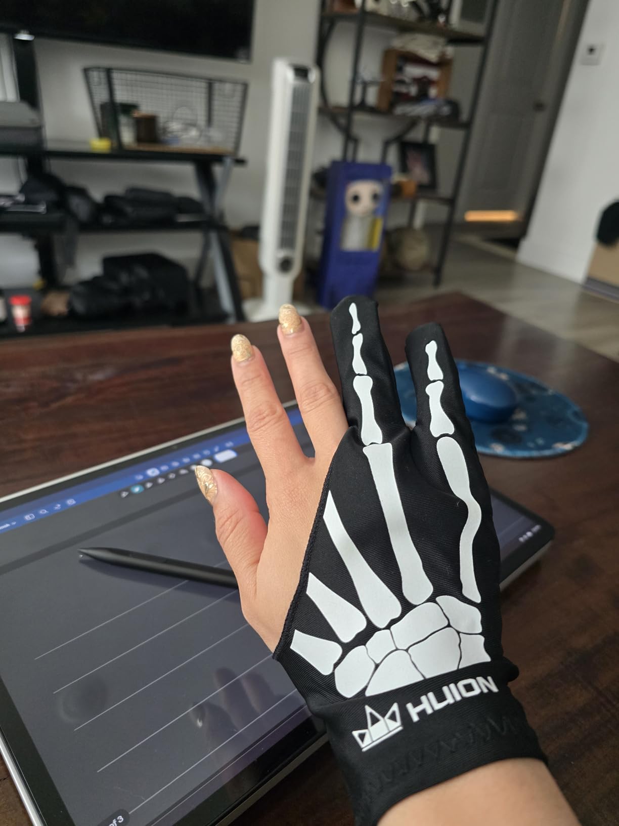 HUION Skeleton Artist Glove for Drawing Tablets, Left or Right Hand customer photo 1