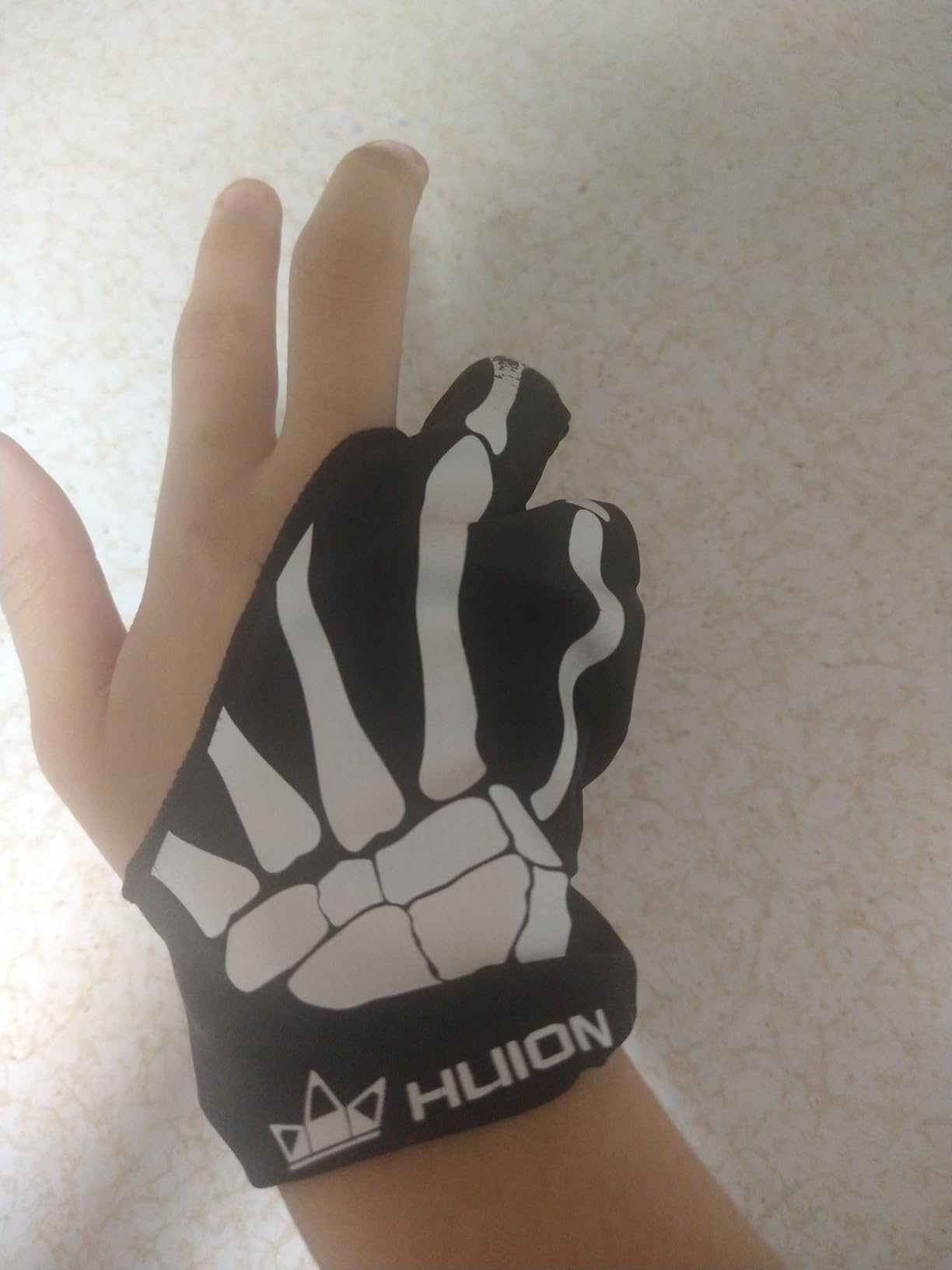 HUION Skeleton Artist Glove for Drawing Tablets, Left or Right Hand customer photo 2