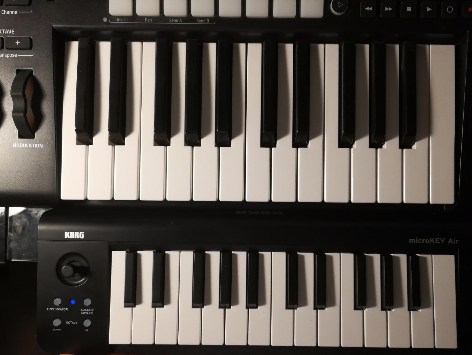 Korg MicroKEY Air 25 - Key Bluetooth & USB MIDI Controller customer photo 2