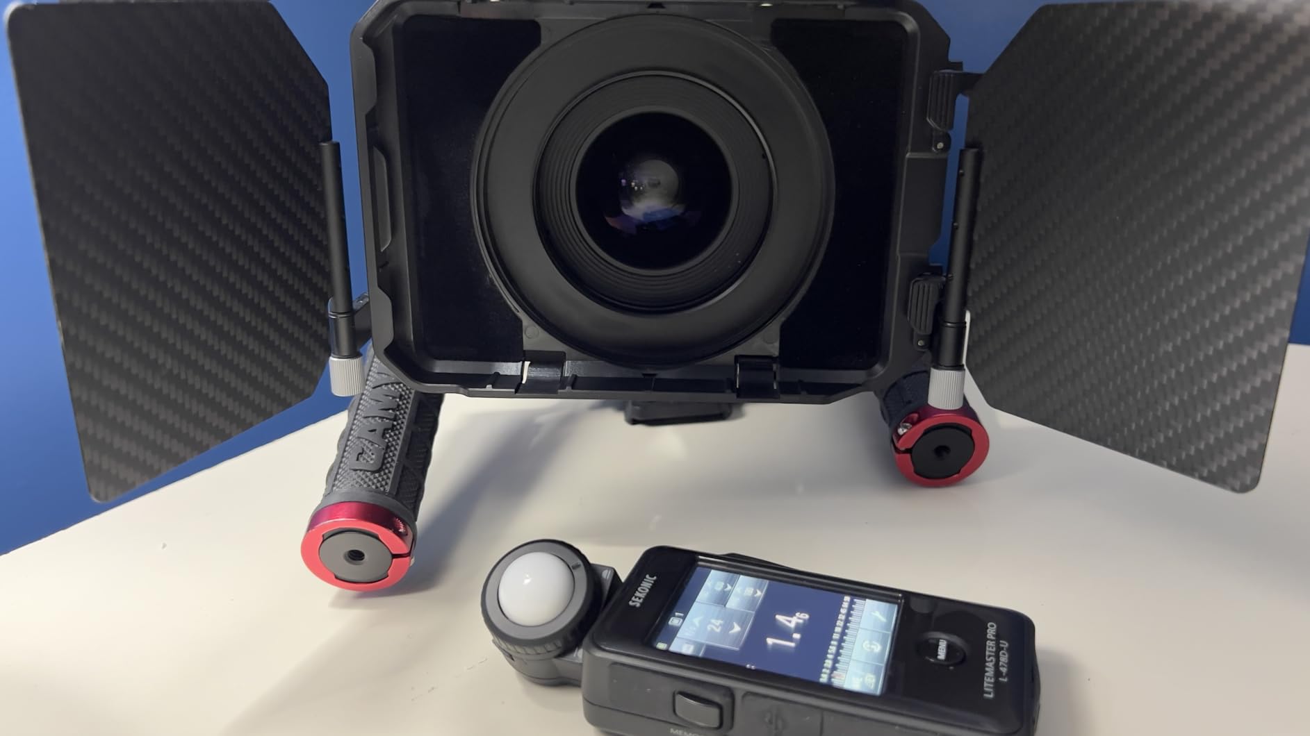 Sekonic LiteMaster Pro L-478D-U Light Meter, Touchscreen Incident & Reflected Meter with Flash Analyzing, Cine Frame Rate & Shutter Angle Control, Illuminance & Luminance Measurement customer photo 2