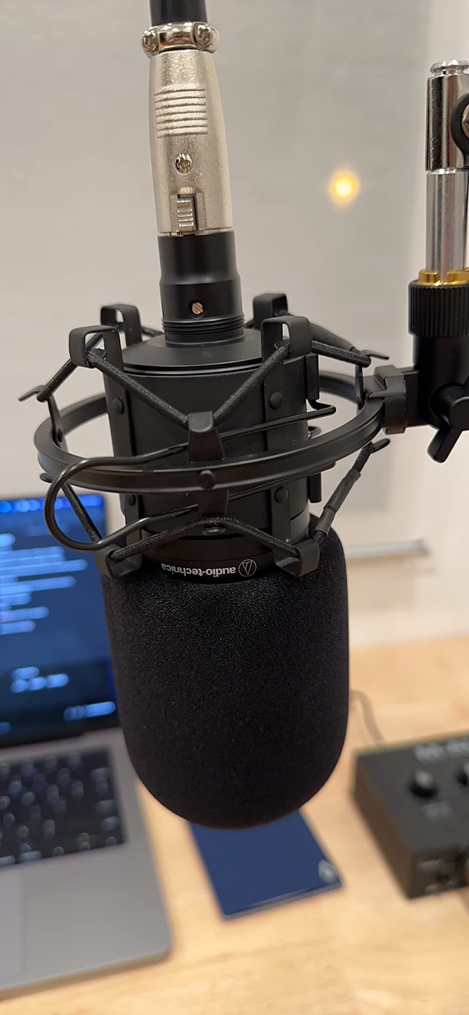 TH106 Black Spider Universal Microphone Shock Mount Holder Adapter Clamp Clip 48-51MM Large Diameter Studio Condenser Mic Anti-Vibration Mic Holder for AT2020 AT2500 customer photo 2