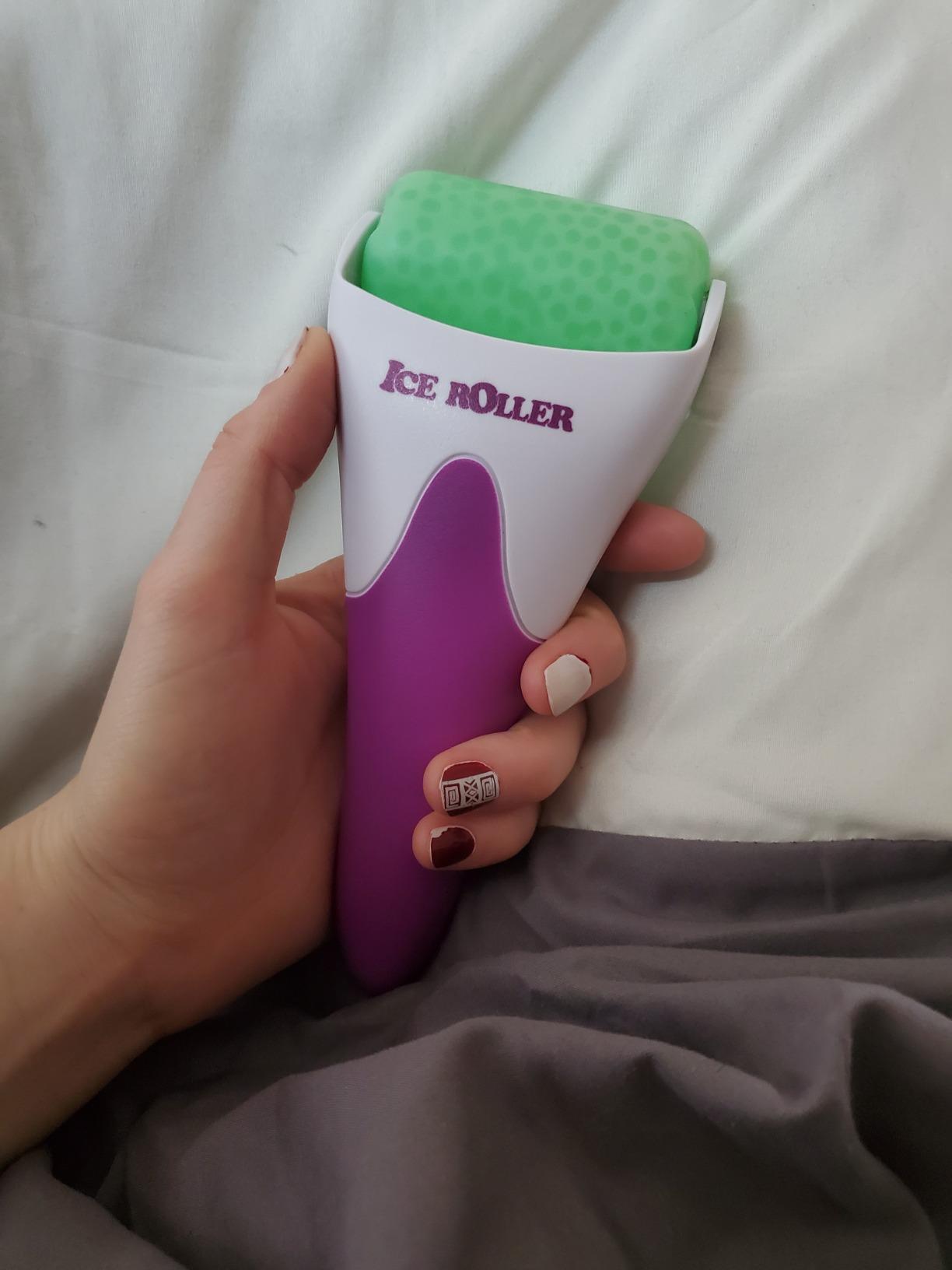 ESARORA Ice Roller for Face & Eye, Puffiness, Migraine, Pain Relief and Minor Injury, Skin Care Products customer photo 2
