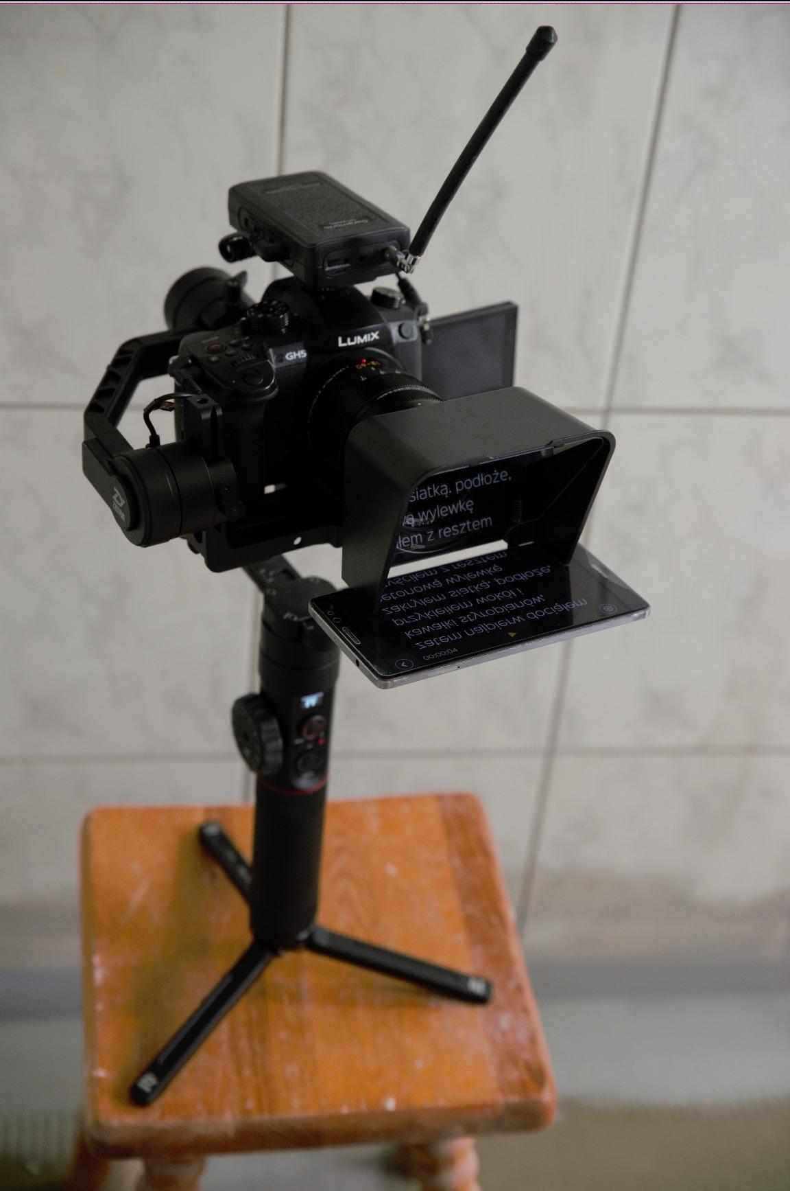 The Padcaster Parrot Teleprompter Kit, Portable Teleprompter for iPhone customer photo 1