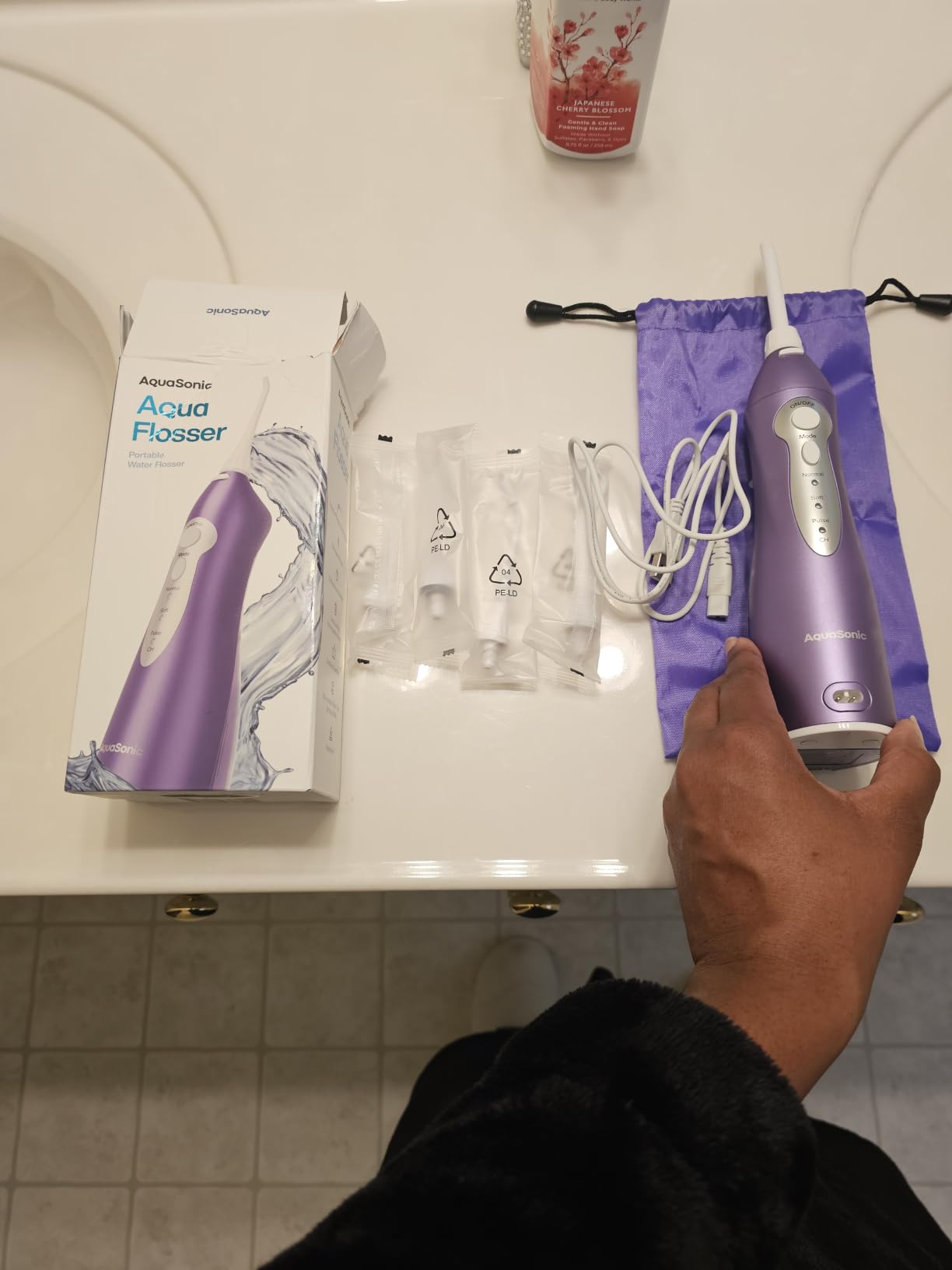 AquaSonic Aqua Flosser Water Flosser, ADA Accepted, White customer photo 2