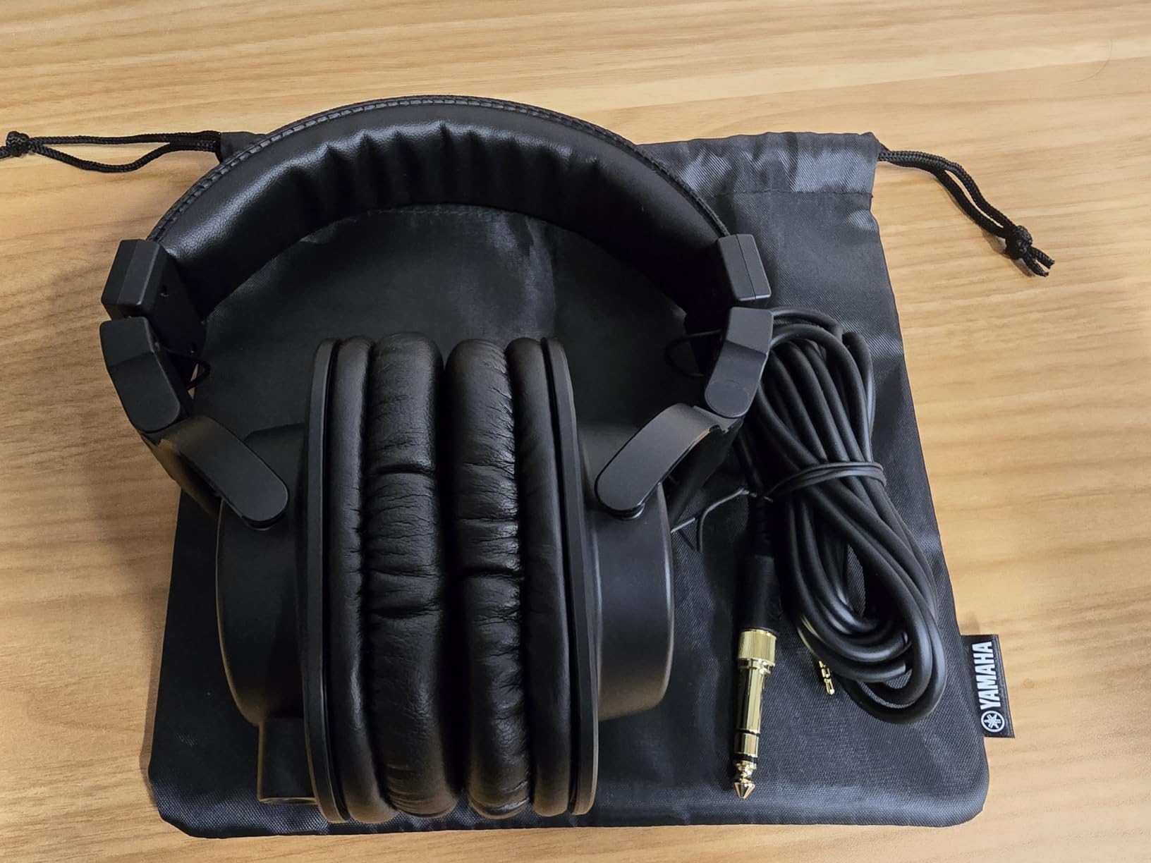 Yamaha HPH-MT5 Monitor Headphones, Black customer photo 1