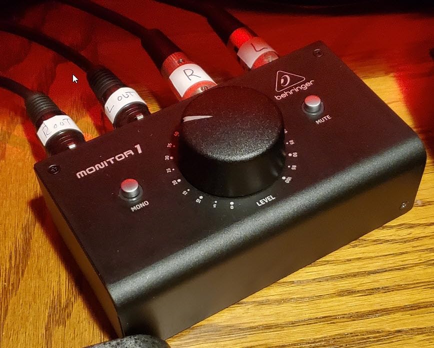 Behringer MONITOR1 Premium Passive Stereo Monitor and Volume Controller customer photo 1