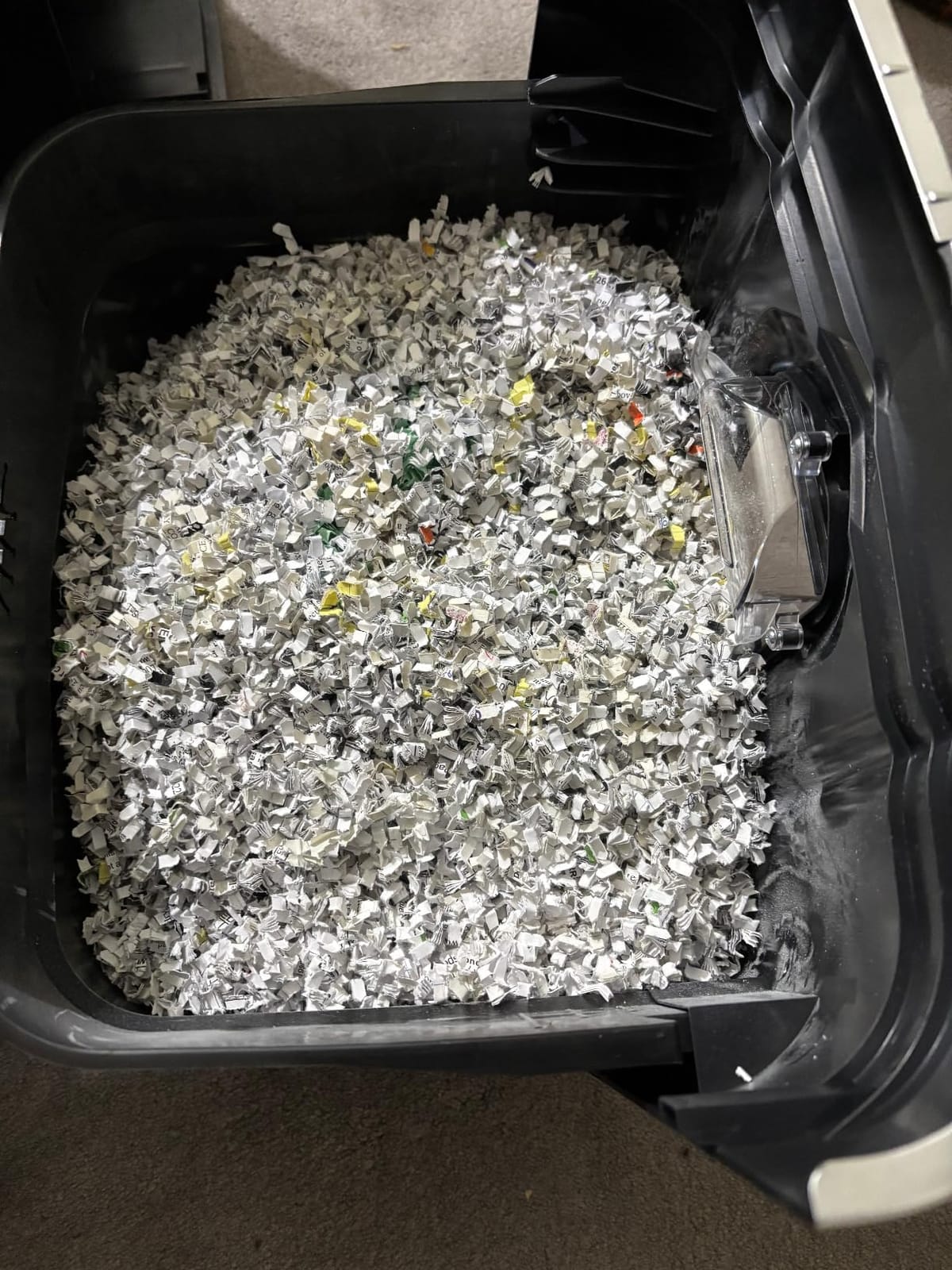 Aurora AU1210MA Professional Grade High Security 12-Sheet Micro-Cut Paper/CD and Credit Card/ 60 Minutes Continuous Run Time Shredder customer photo 2