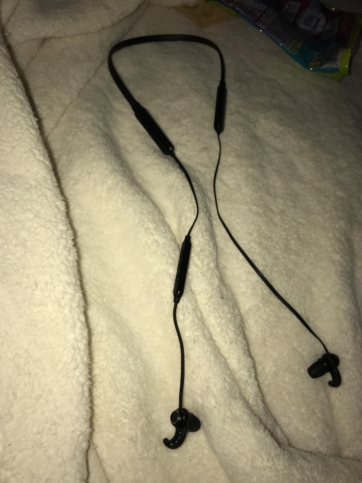 Avantree HT4186 - Wireless Neckband Headphones for TV customer photo 2