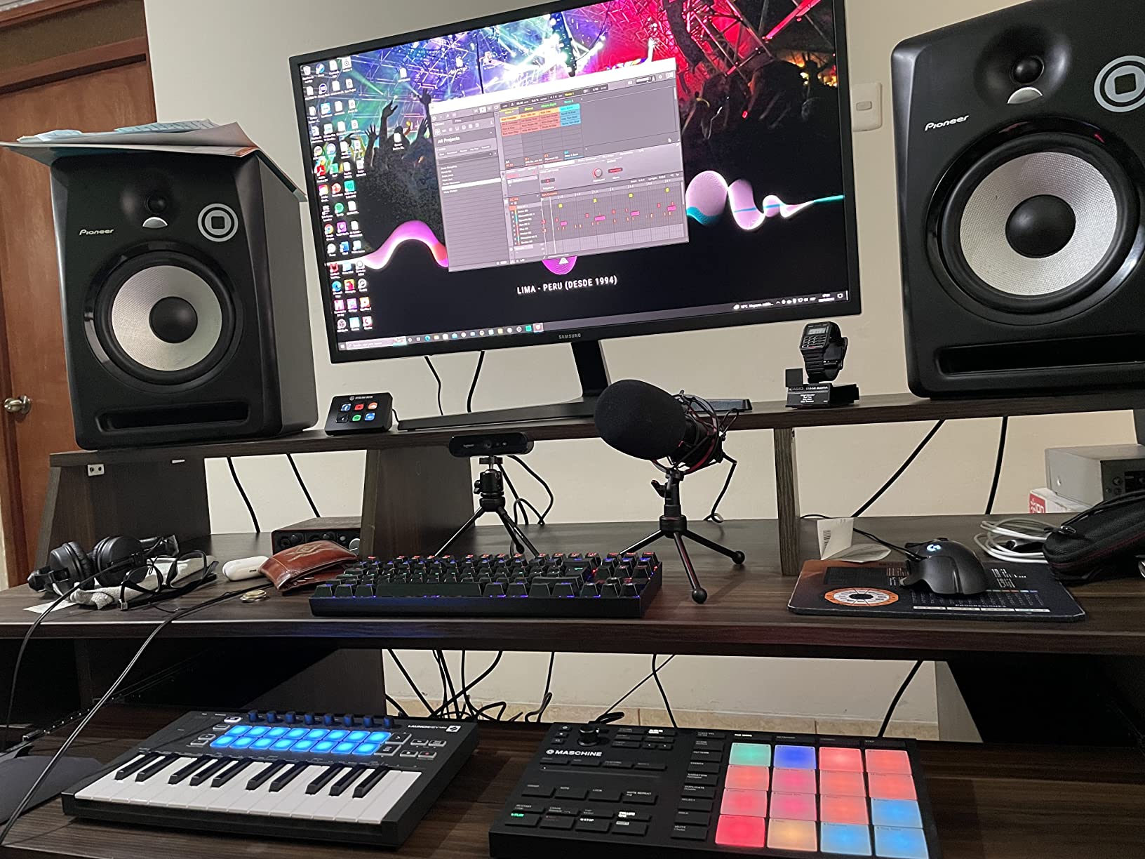 Native Instruments Maschine Mikro Mk3 Drum Controller, 25707 customer photo 2