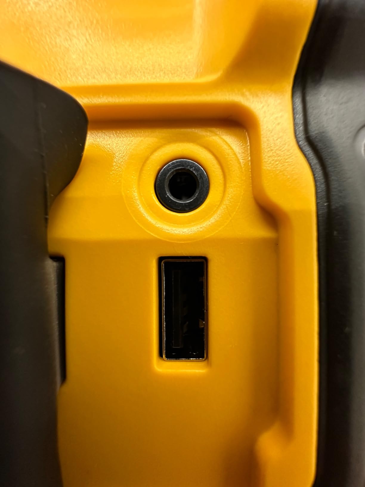 DEWALT 20V MAX Bluetooth Speaker, 100 ft Range, Durable for Jobsites, Phone Holder Included, Lasts 8-10 Hours with Single Charge (DCR010), Black Yellow customer photo 1