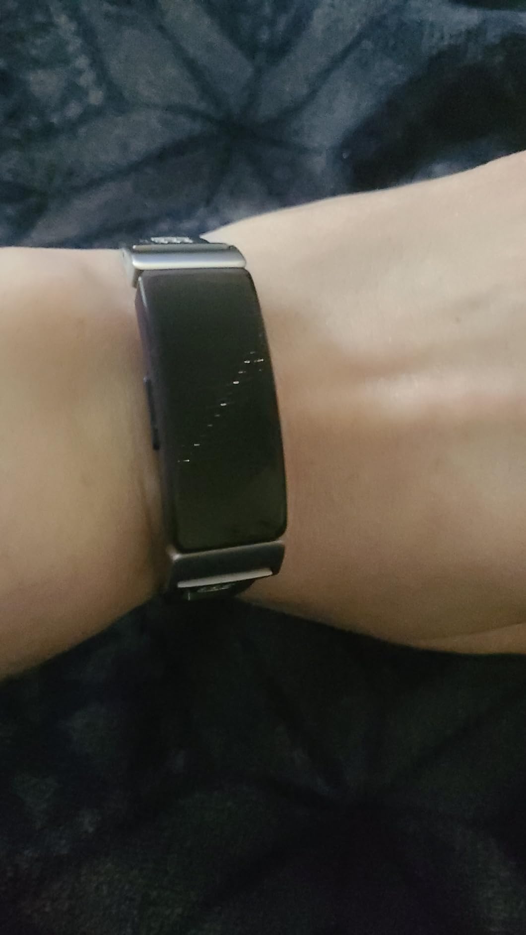 Fitbit Inspire HR Heart Rate and Fitness Tracker, One Size (S and L Bands Included), 1 Count customer photo 2