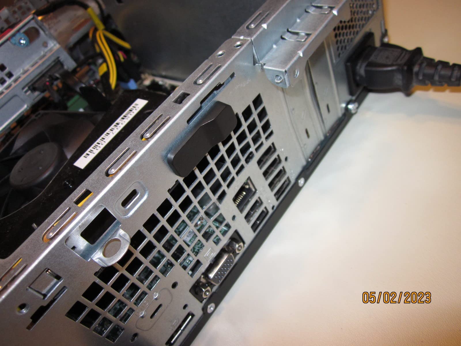 HP Business Desktop ProDesk 600 G3 SFF Computer, Intel Core i5-6500 3.2GHz, 16GB RAM, 512GB SSD, Windows 11 (Renewed) customer photo 2
