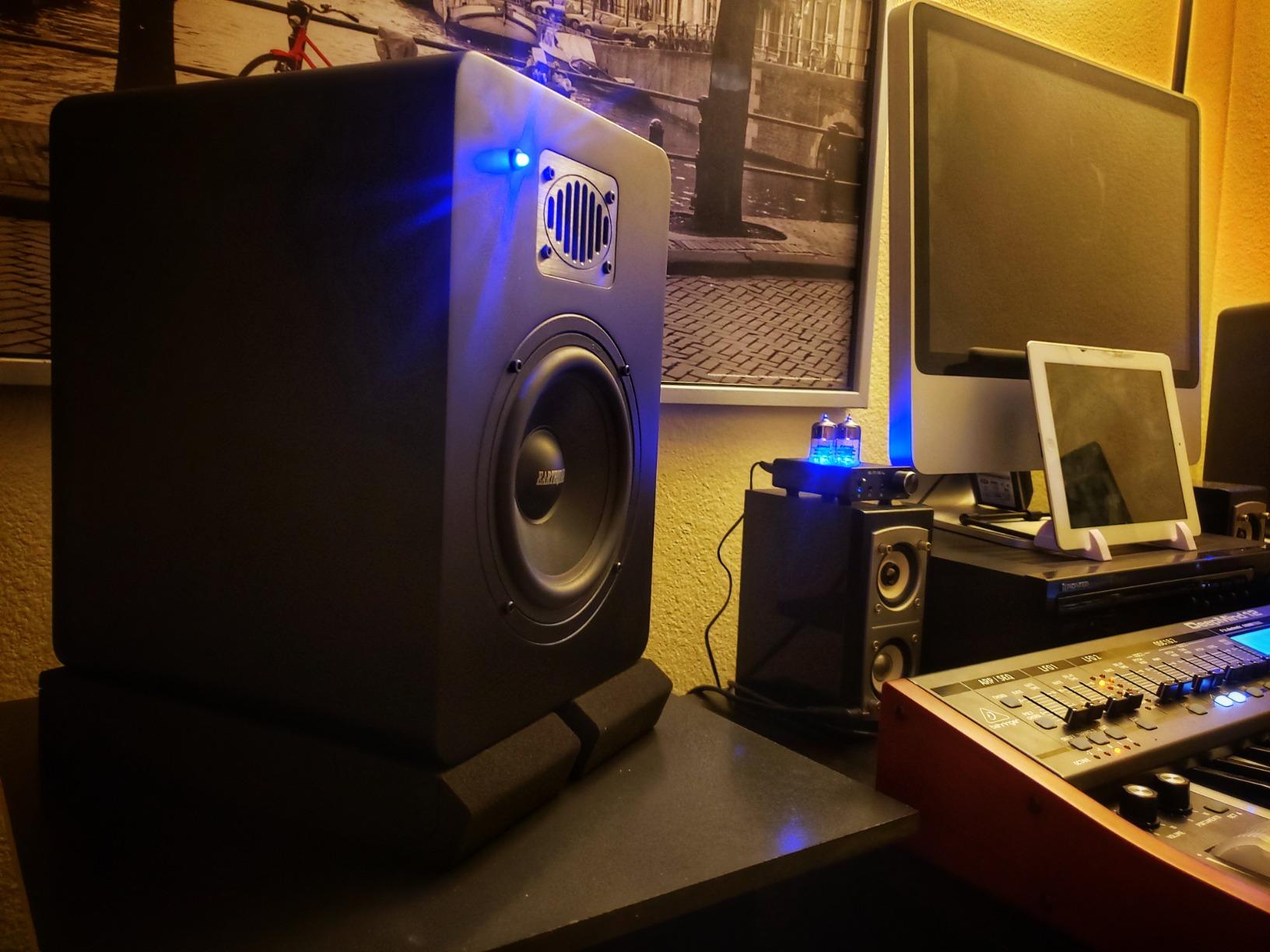 Sound Addicted - Studio Monitor Isolation Pads, Reduce Speaker Vibrations and Fits Most Stands - 2 Pair | SMPads customer photo 2