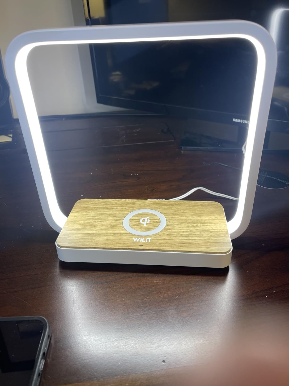 WILIT Bedside Lamp with Qi Wireless Charger, A13 Table lamp 3 Step Dimmable Touch Control Desk Lamp for for Living Room, Bedroom, Kids Room. customer photo 1