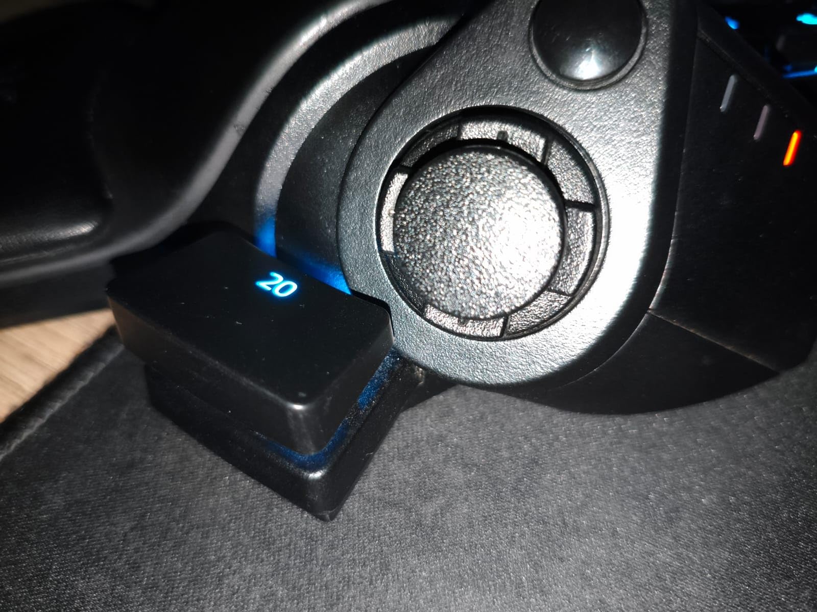 Razer Tartarus Pro Gaming Keypad: Analog-Optical Key Switches - Rapid Trigger - Adjustable Actuation - 32 Programmable Keys - Customizable Macros - Chroma RGB Lighting - Classic Black customer photo 1