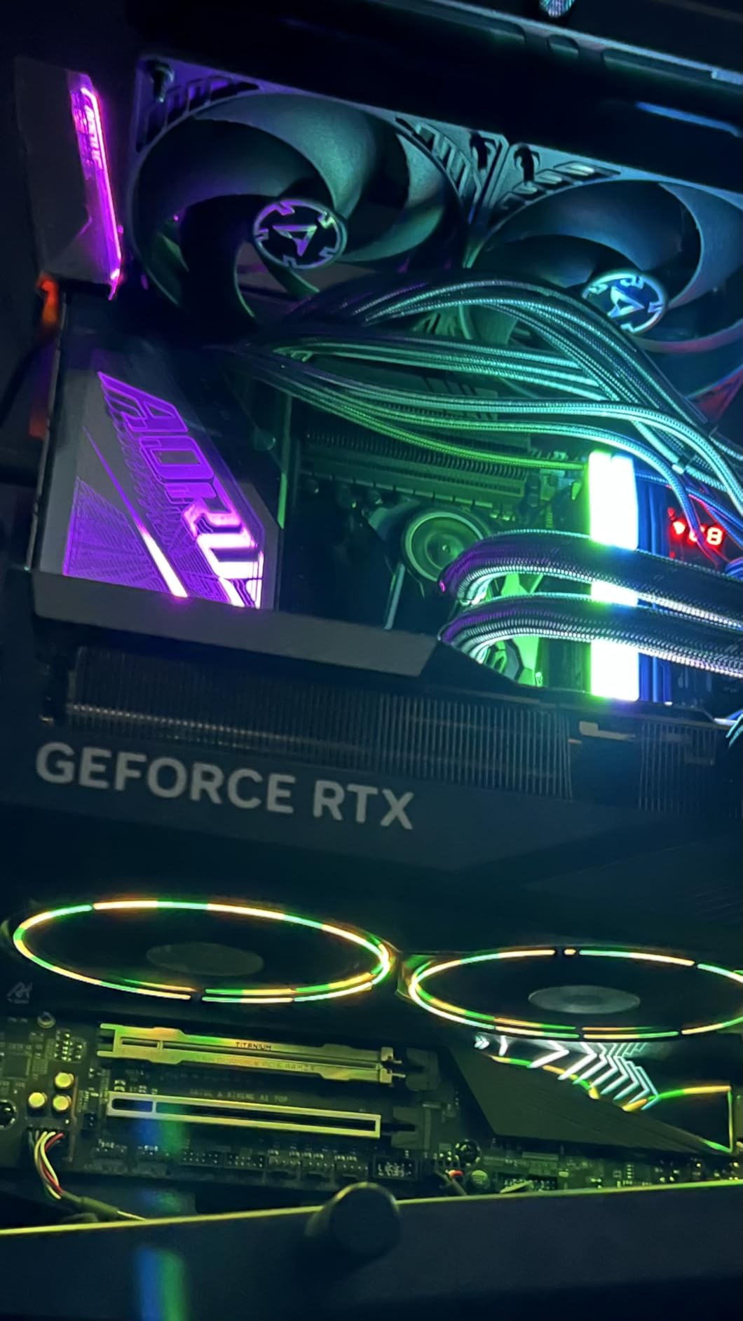 GIGABYTE X870E AORUS Xtreme AI TOP AMD AM5 LGA 1718 Motherboard, E-ATX, DDR5, 4X M.2, PCIe 5.0, USB4, WIFI7, 10GbE LAN, EZ-Latch, 5-Year Warranty customer photo 1