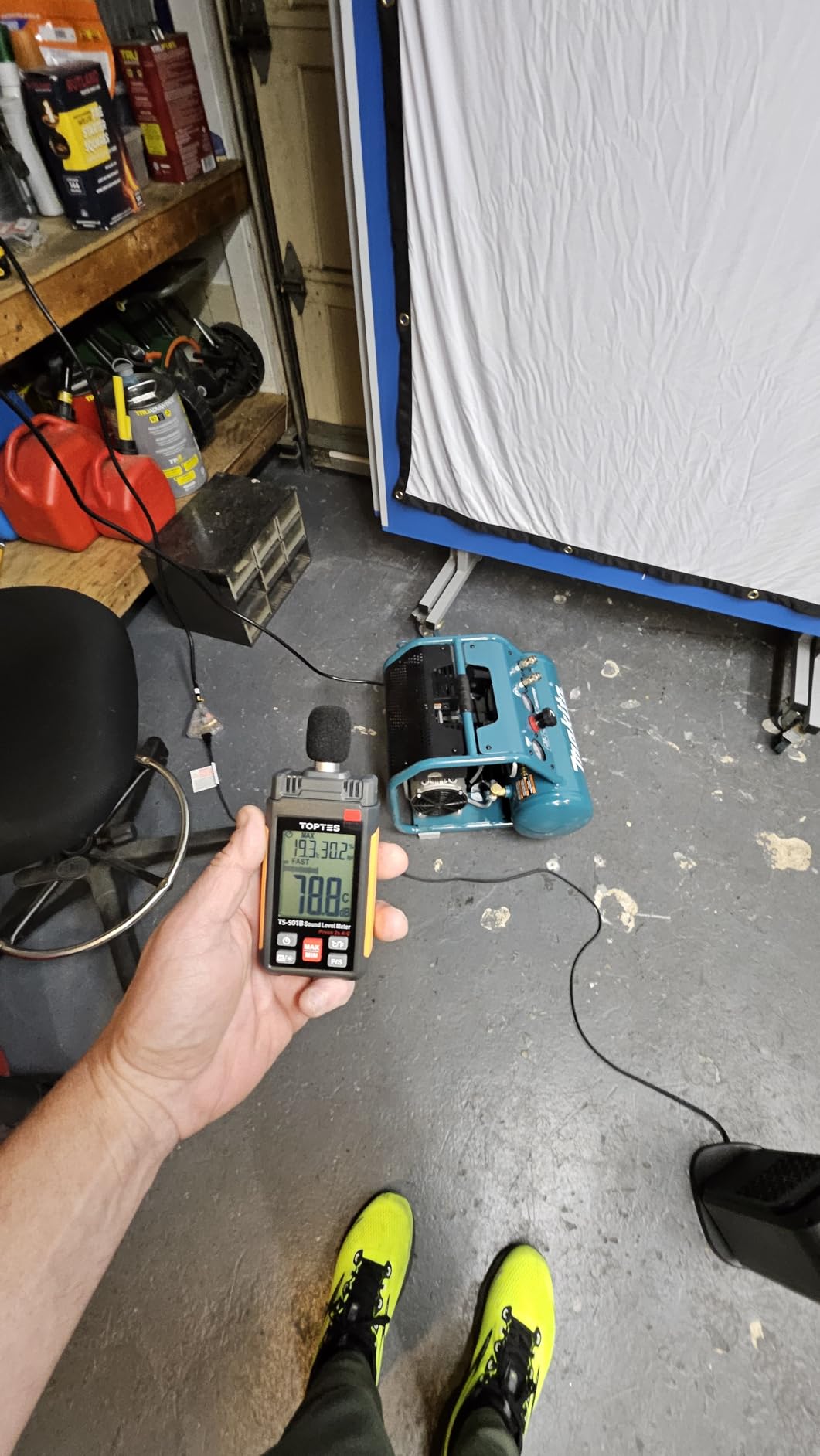 Makita MAC320Q Quiet Series 1-1/2 HP, 3 Gallon, Oil-Free, Electric Air Compressor customer photo 1