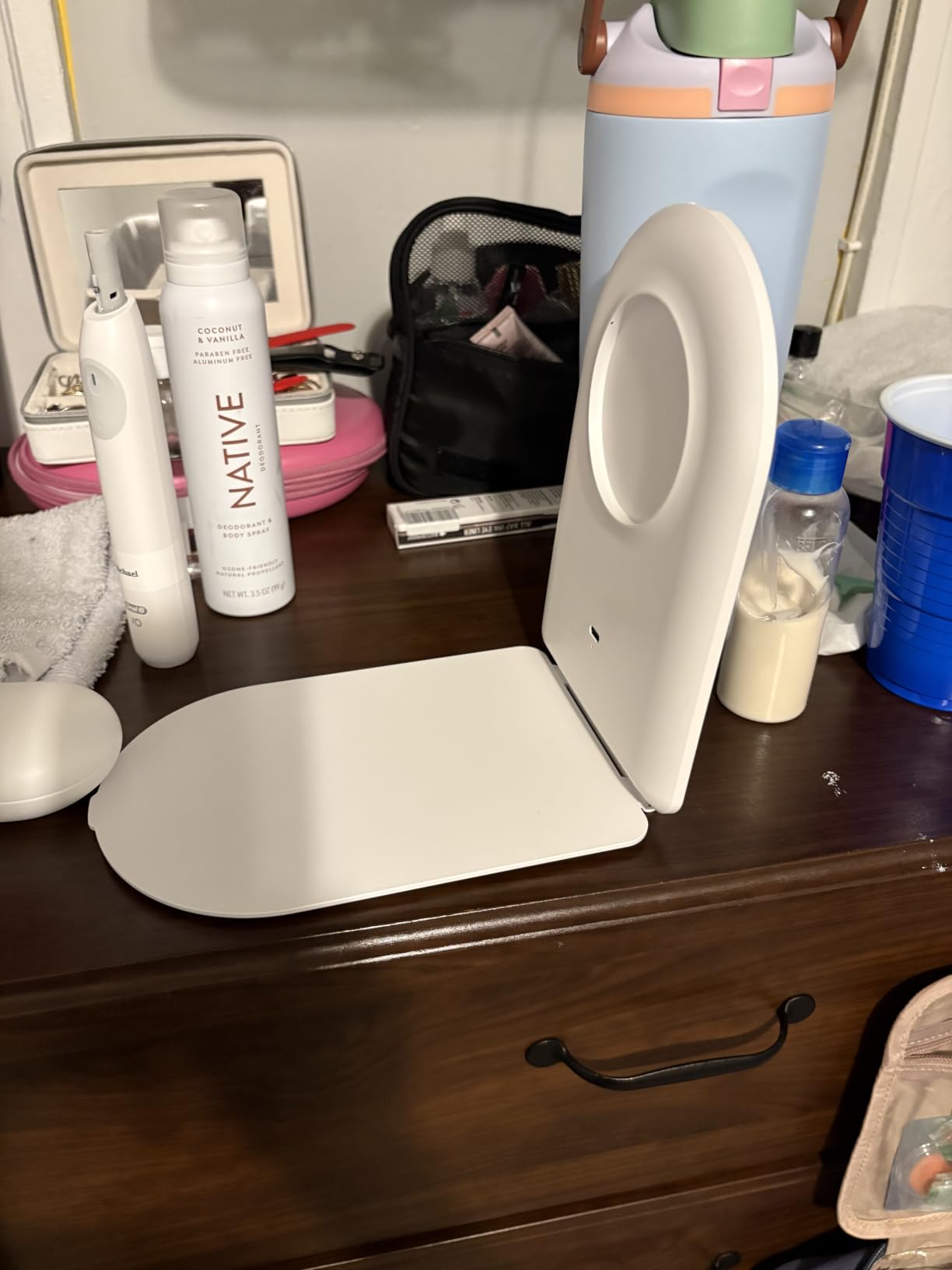 FUNTOUCH Rechargeable Travel Makeup Mirror with 72 Led Lights customer photo 2