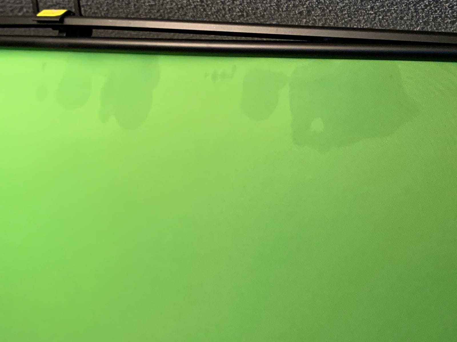 EMART 77x92in Collapsible Chromakey Panel Portable Green Screen customer photo 2