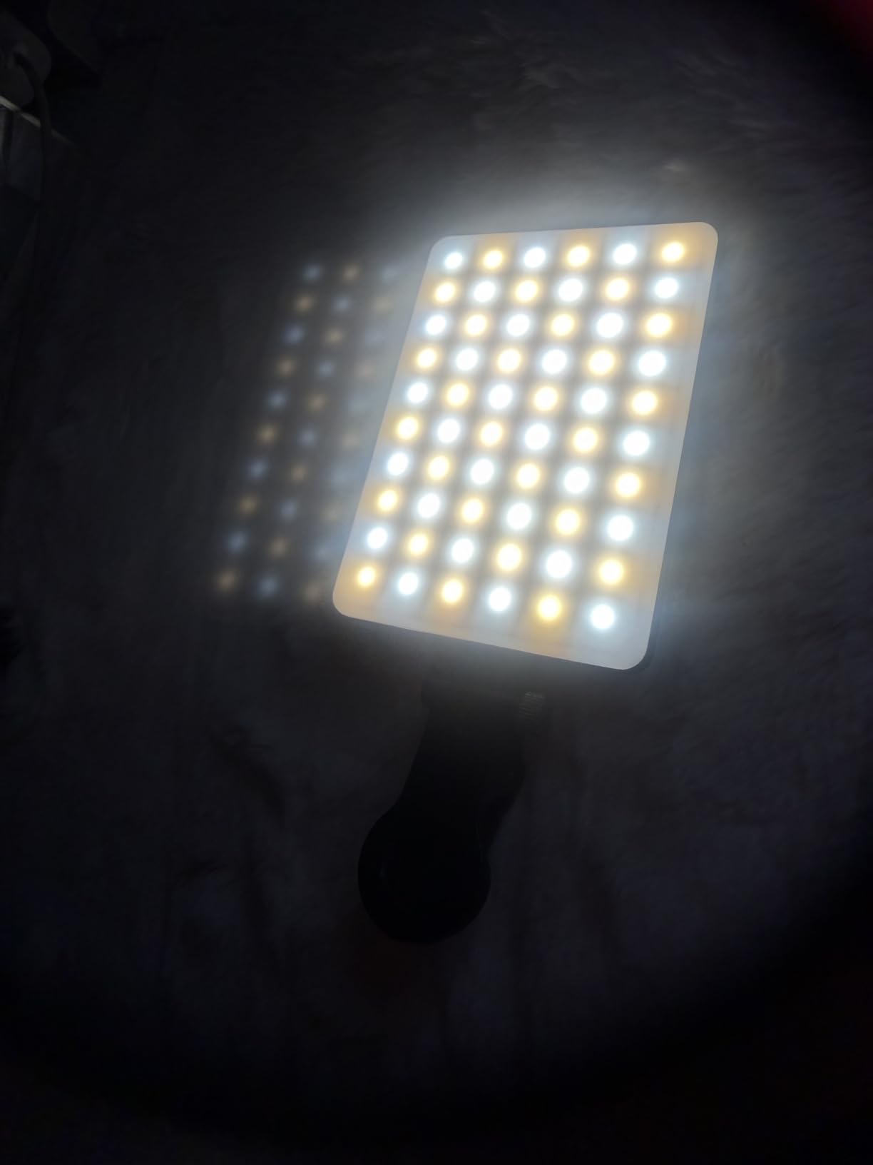 Newmowa 60 LED High Power Rechargeable Clip Fill Video Conference Light customer photo 1