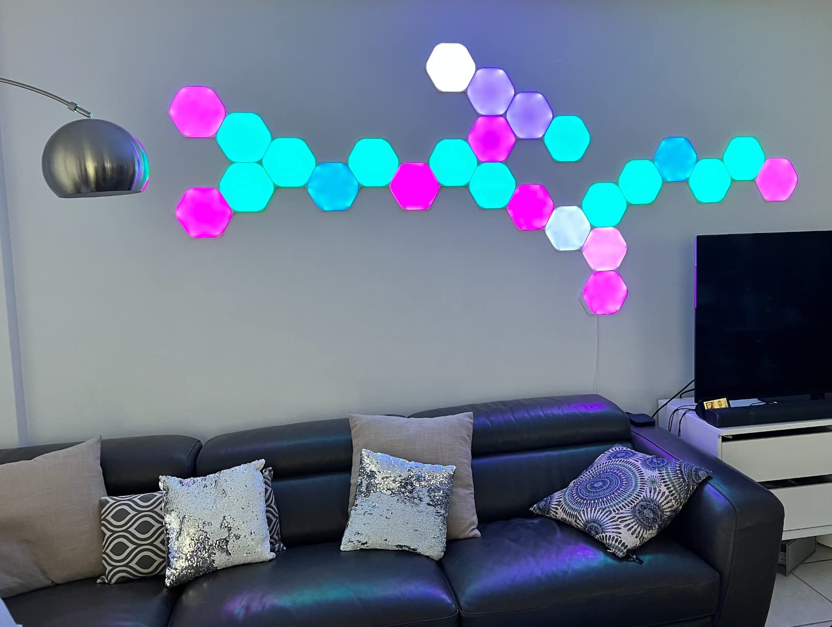 Nanoleaf Shapes Hexagon Lights, Smart RGBW LED Wall Light Panels, 7PK | Compatible with Alexa, Home Wall Decor for Living Room with Music Sync, Smarter Kit customer photo 1