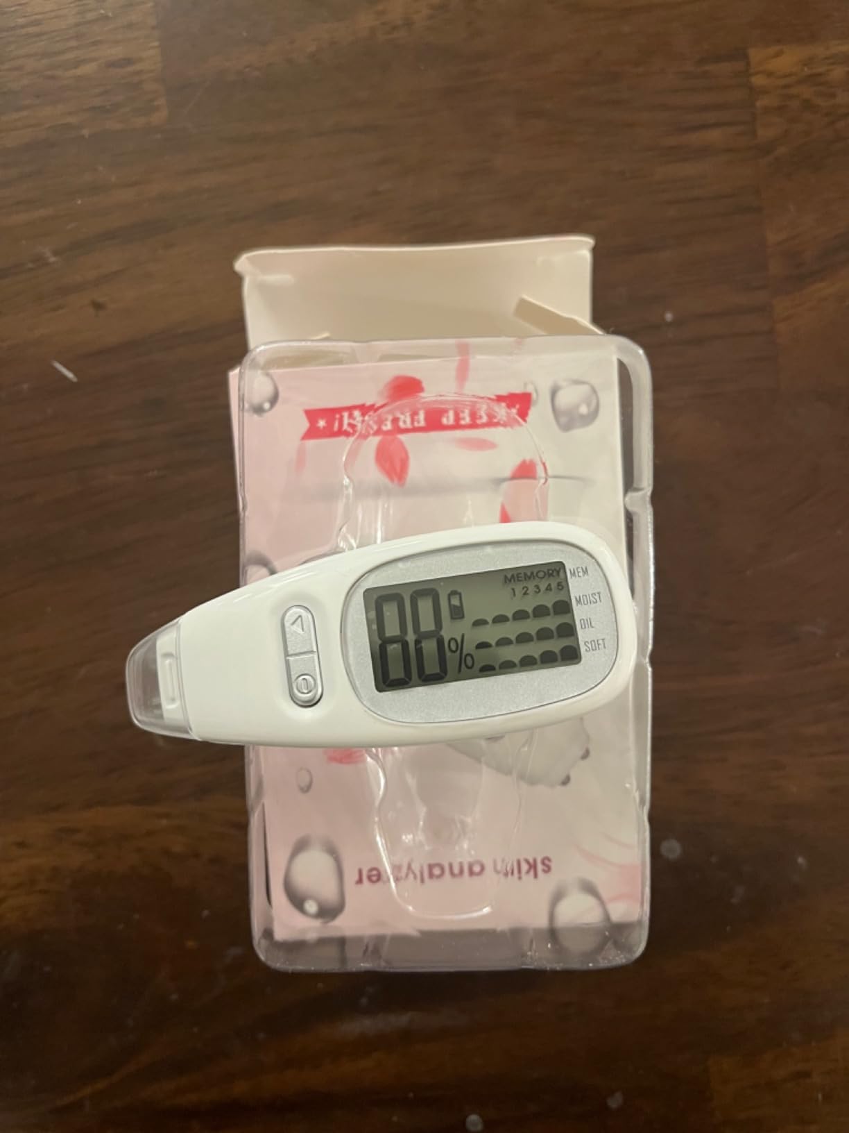 Portable digital facial moisture tester skin analyzer facial hydration corneometer skin hydration meter water oil tester for face skin care with backlight LCD display gifts for girls women customer photo 2