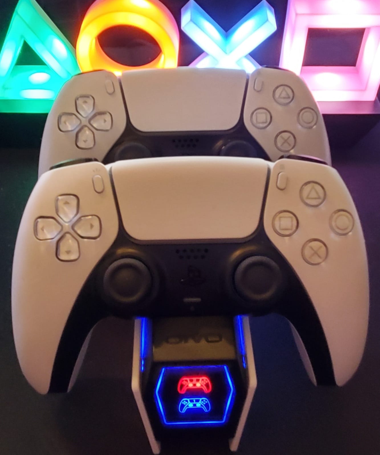 OIVO PS5 Controller Charging Station, 2H Fast Charger for DualSense & Edge customer photo 1