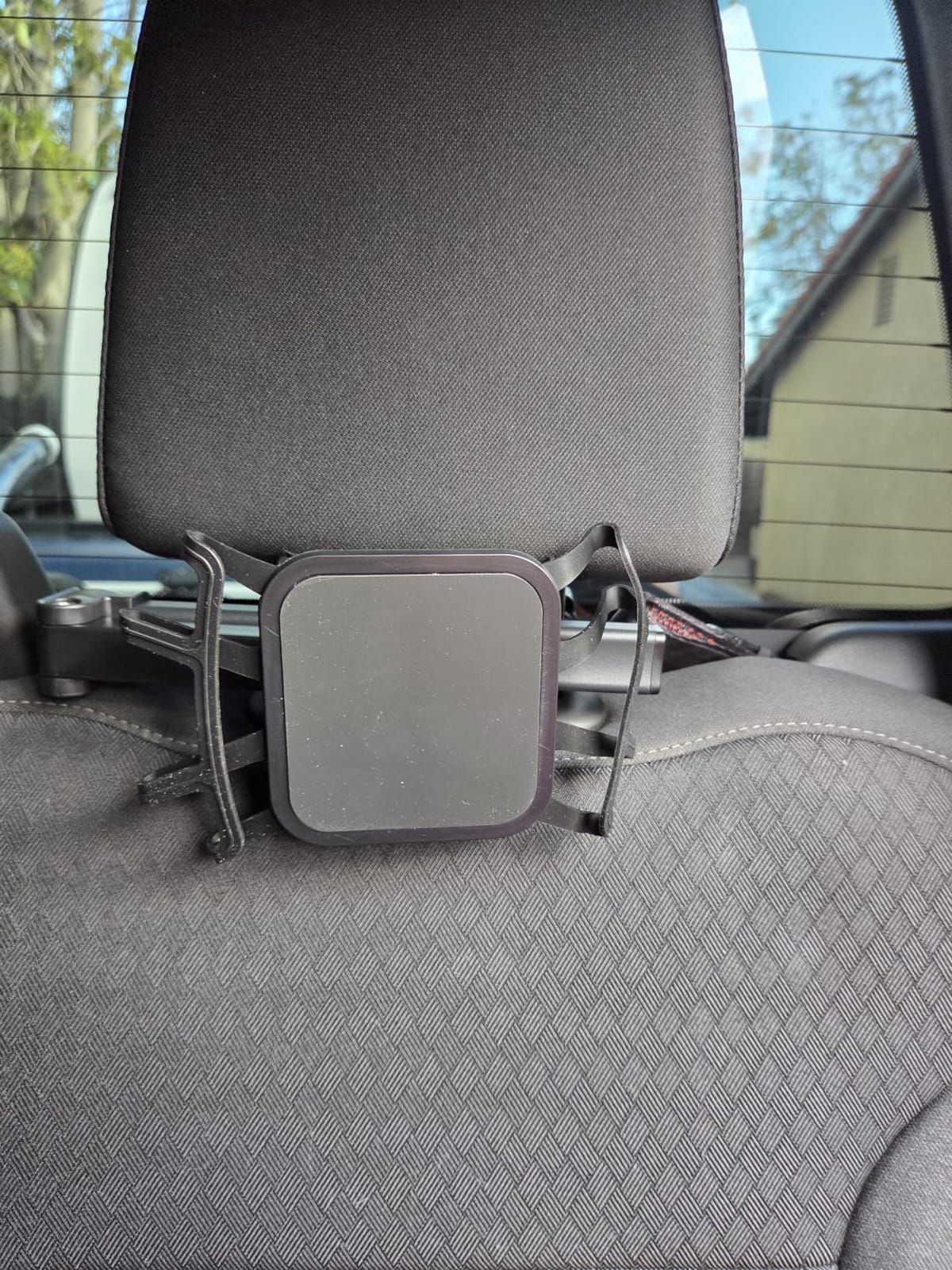 FANGOR Car Headrest Mount Holder, Tablet Holder for Kids in Back Seats, Anti-Slip Strap and Holding Net,Angle-Adjustable/Fits All 7 Inch to 12.9 Inch Tablets customer photo 1