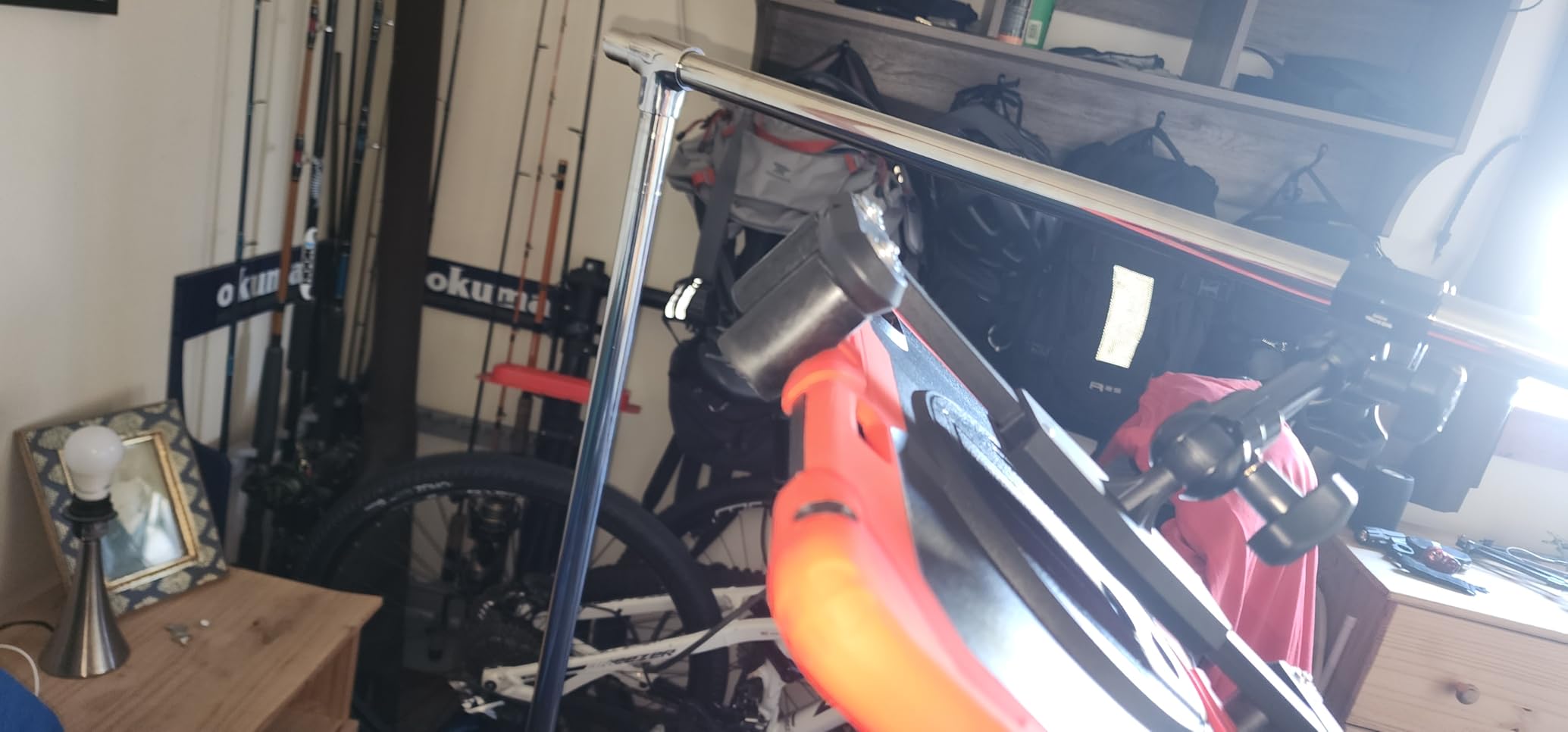 Hercules DG307B Adaptive Tablet and Phone Holder customer photo 2