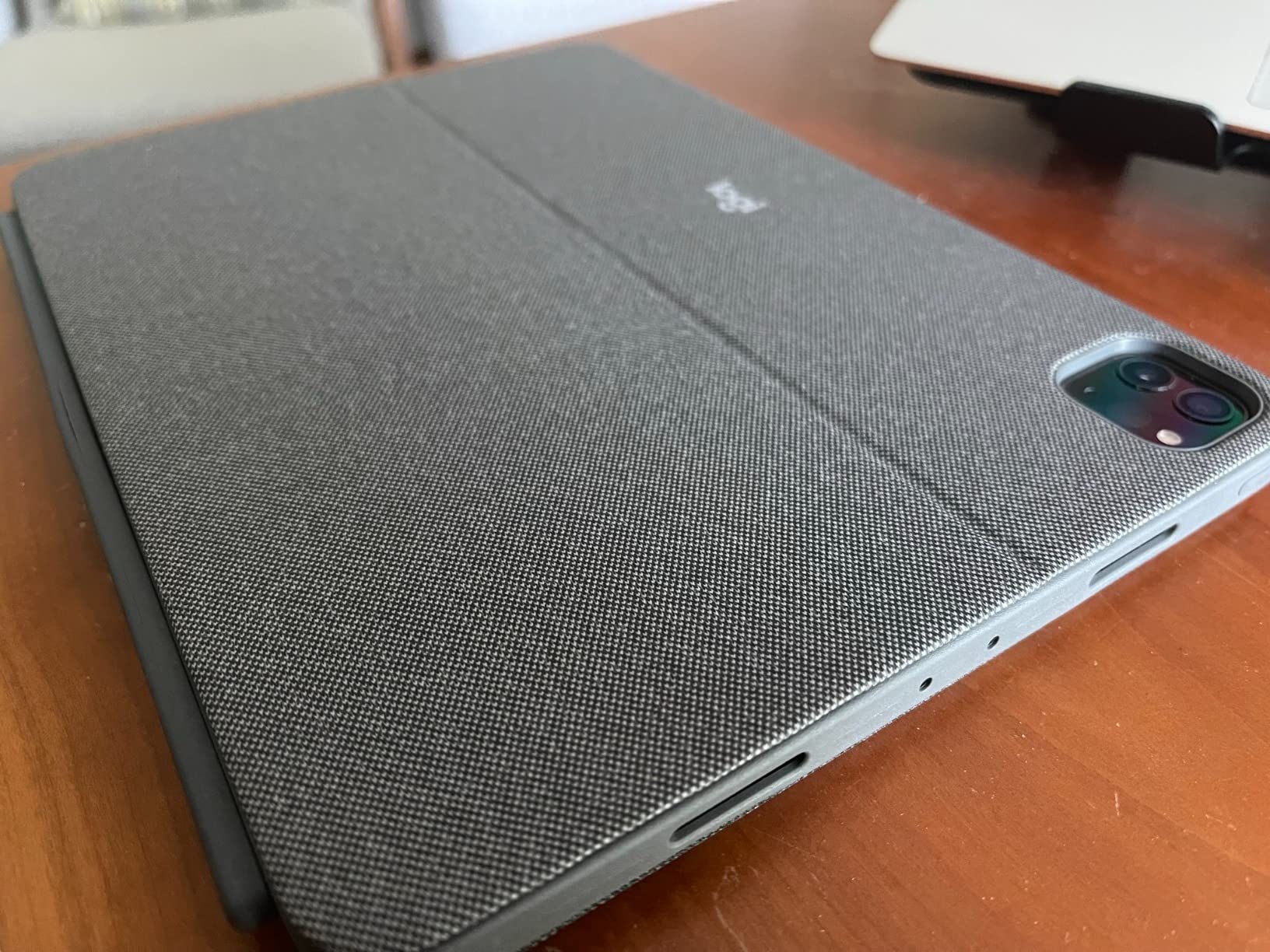Logitech Combo Touch iPad Pro 11-inch Keyboard Case - Oxford Gray customer photo 1