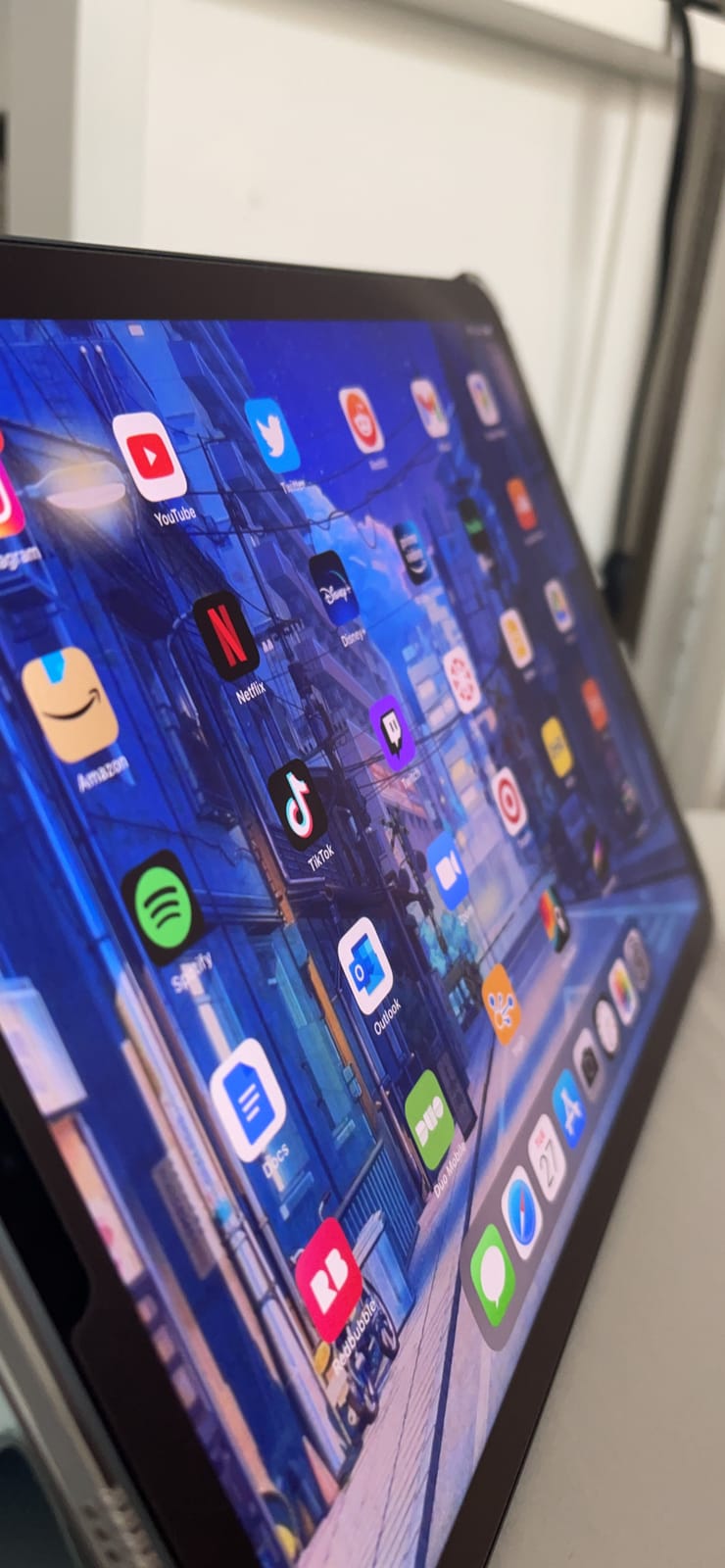 amFilm PAPERed Screen Protector for iPad Pro 11'' 2021/2019, iPad Air 4 customer photo 2