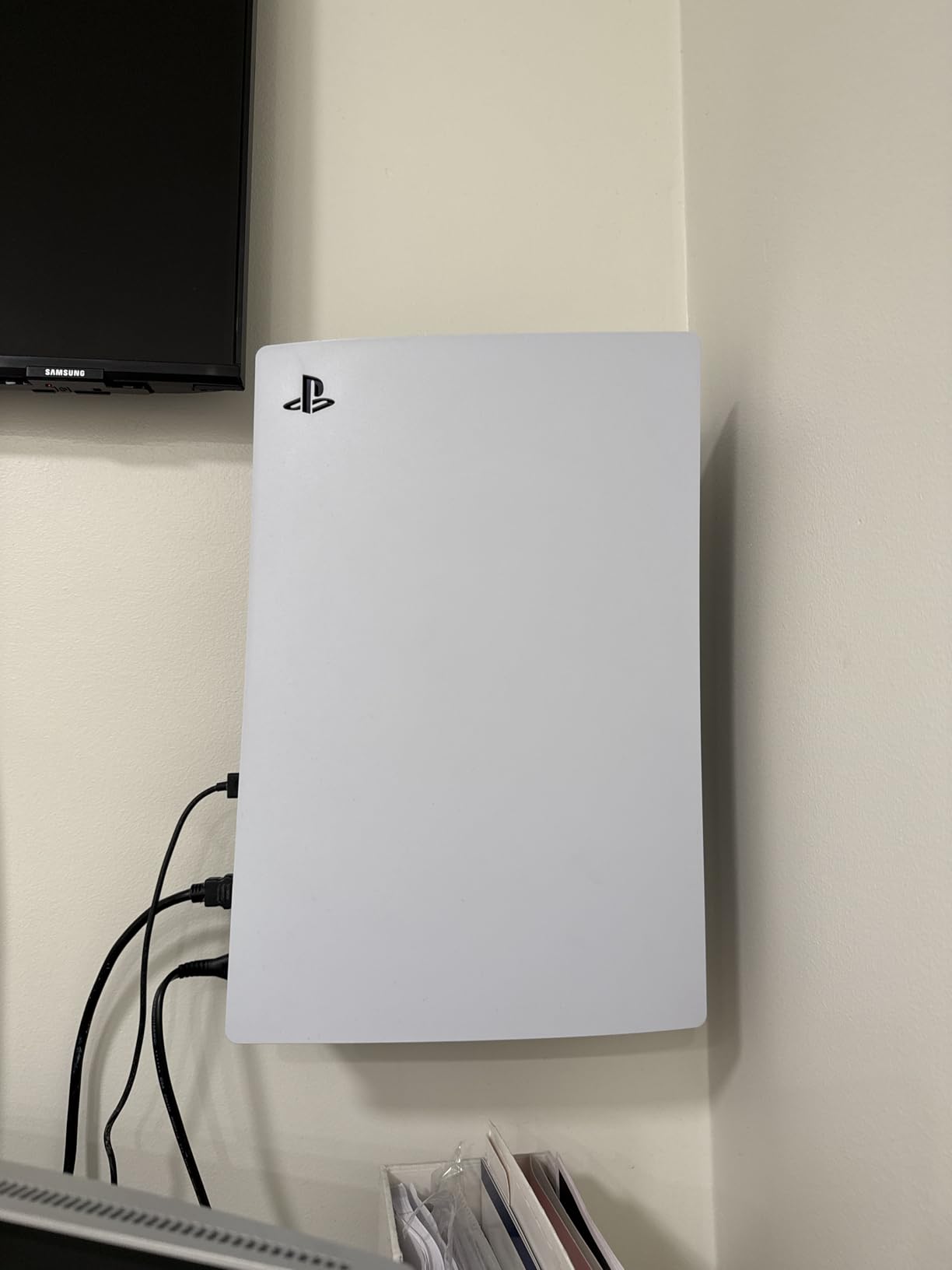 VIVO Steel Wall Mount Bracket Designed for PS5 Gaming Console, Vertical Display for PlayStation 5, Open Design, Black, MOUNT-PS5B customer photo 1