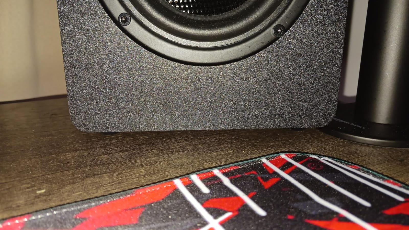Sound Addicted Subble 1.8 '' (8 Pack) Isolation Feet Suitable for 6'' - 8'' inch Speakers, The Hemisphere Bumper with Adhesive Will Prevent Vibrations and Improve The Sound of Your Monitors | Subble customer photo 2