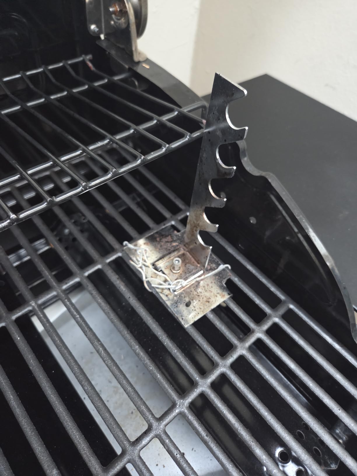 Universal Rotisserie Grill Kit, 360° Automatic Rotating Rotisserie Kit customer photo 1