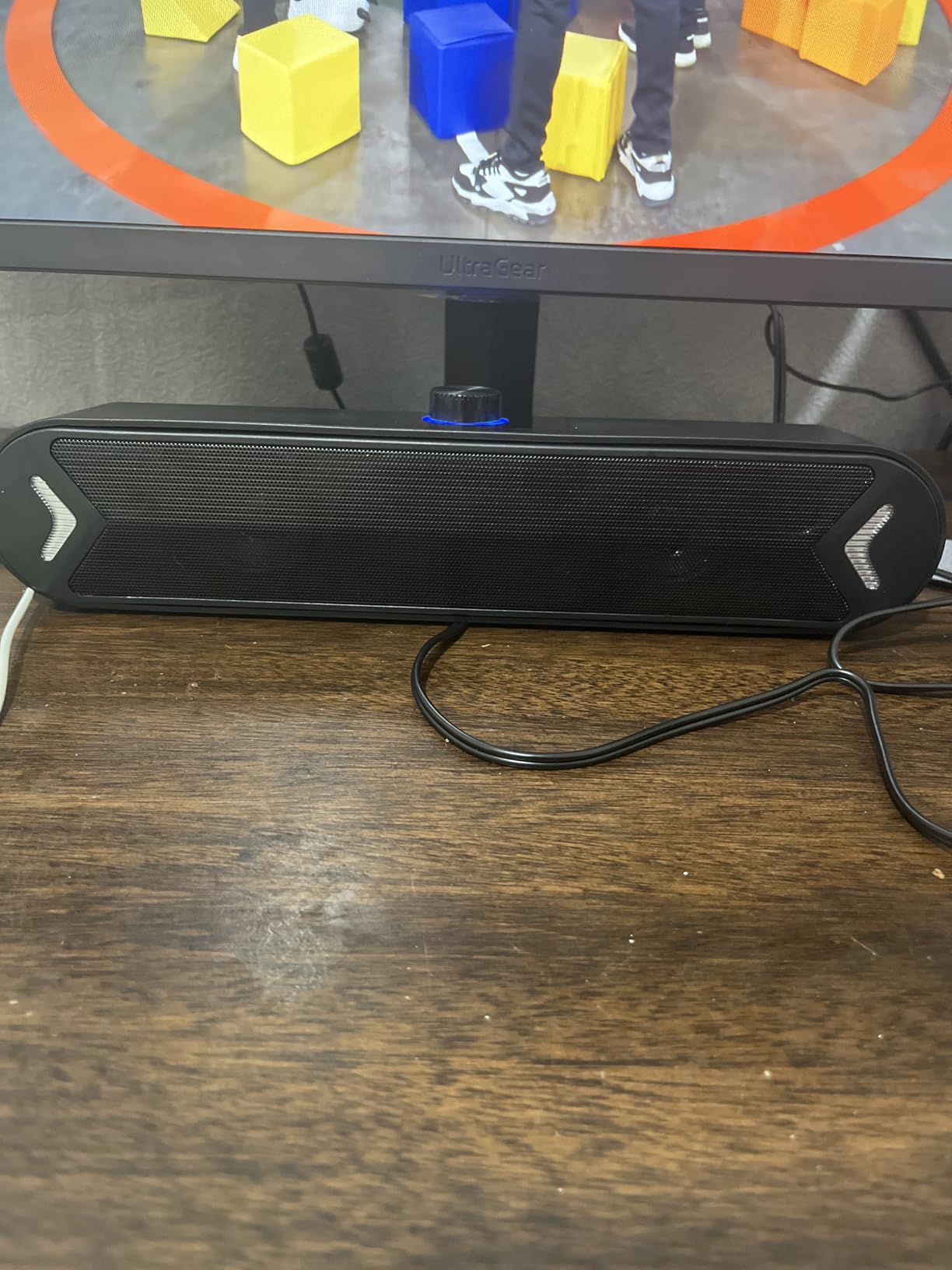 LENRUE Computer Speakers,PC Speakers for Desktop,Wired USB-Powered Sound-bar for Computer with 10W Stereo Sound and Colorful Light,Plug-n-Play (A39PRO /Black) customer photo 2