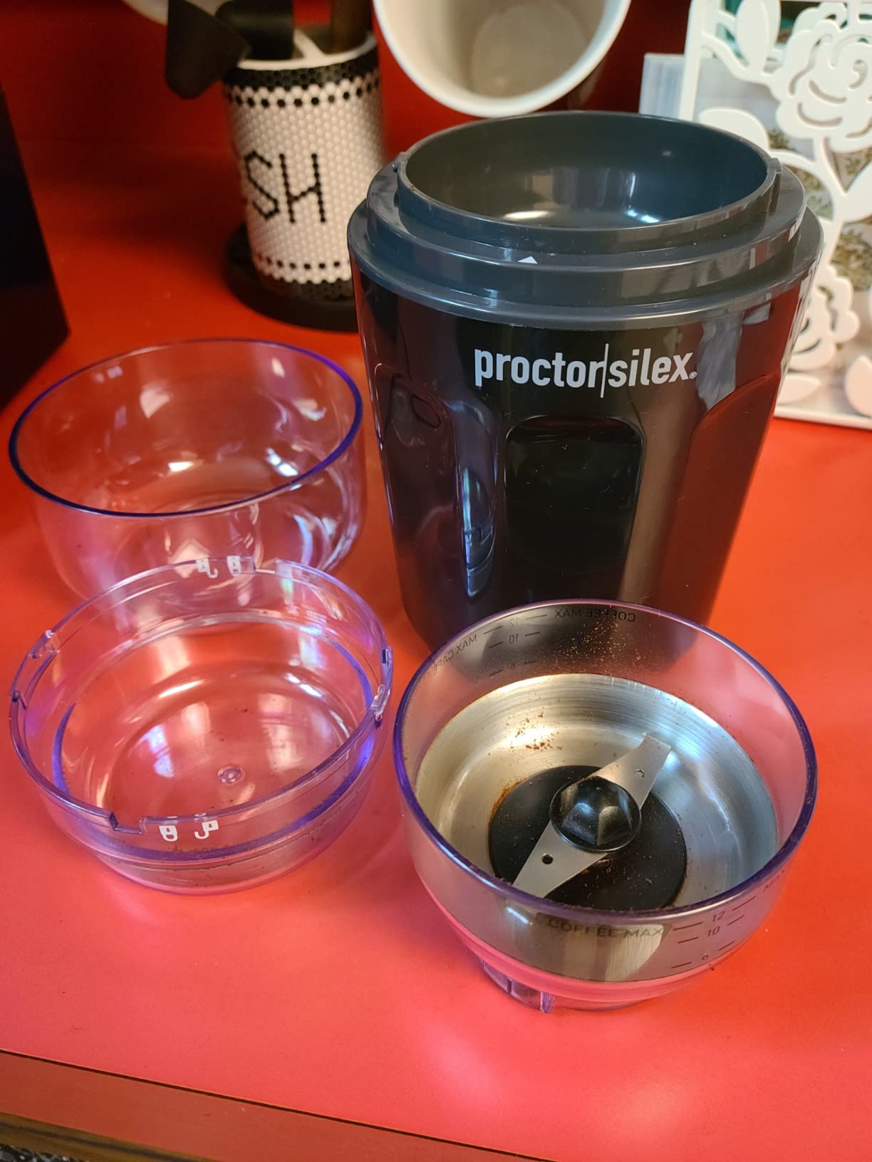 Proctor Silex Sound Shield Electric Coffee Grinder for Quiet Grinding, Stainless Steel Blades, Beans, Spices and More, 12 Cups, Black (80402) customer photo 2