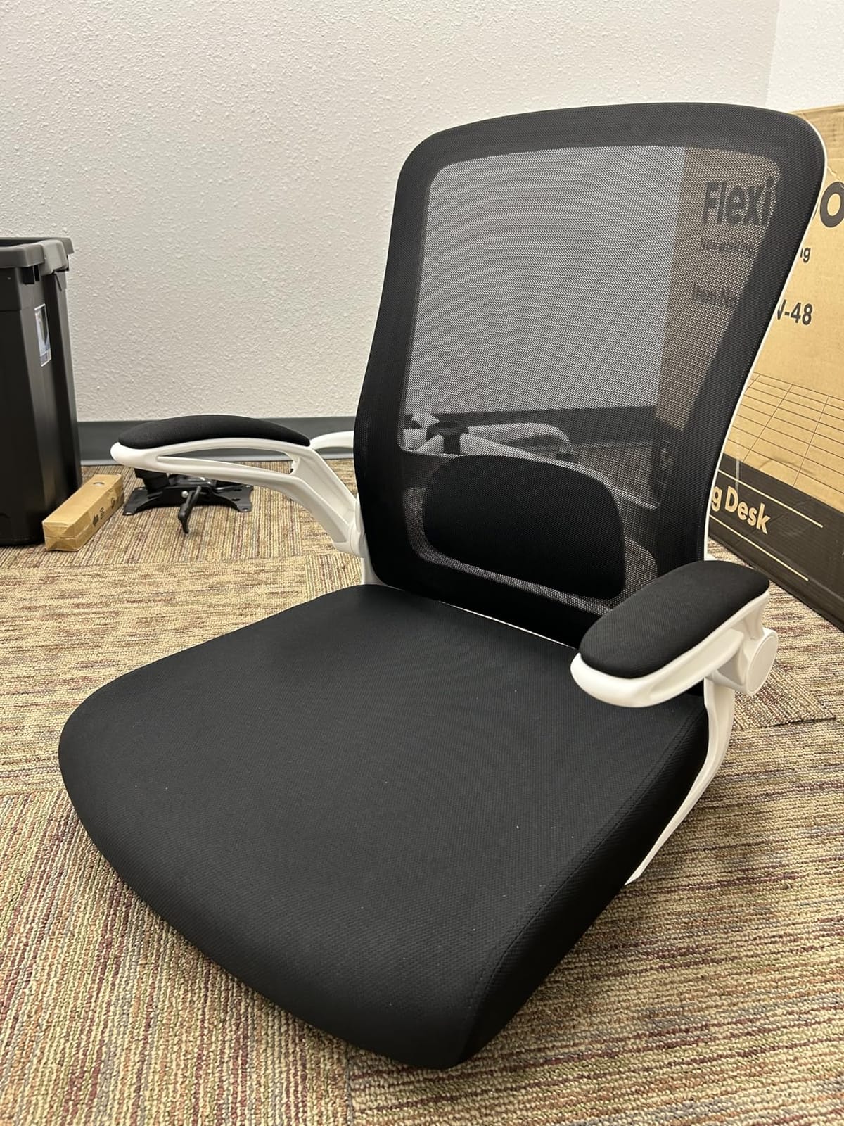 Ergonomic Office Chair w/Adjustable Lumbar, Flip Armrest, 135° Recline customer photo 1