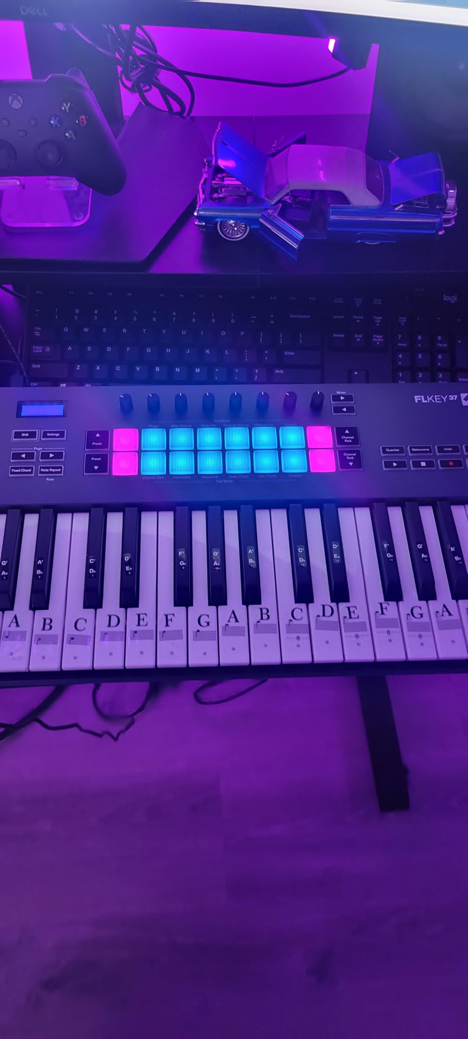 Novation FLkey Mini USB MIDI Controller Keyboard customer photo 2