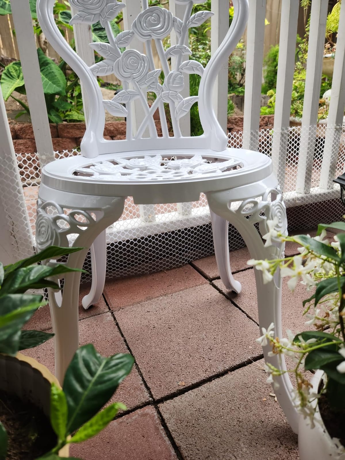 C/G 3 Piece Bistro Set,Outdoor Patio Set,Anti-Rust Cast Aluminum Bistro Table Set for Park Yard Front Porch Furniture(Antique Copper) customer photo 1