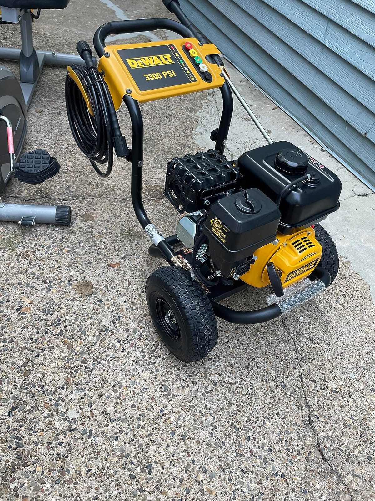 DeWalt 3300 PSI Gas Pressure Washer, 2.4 GPM, Residential Model DXPW3300-S customer photo 2