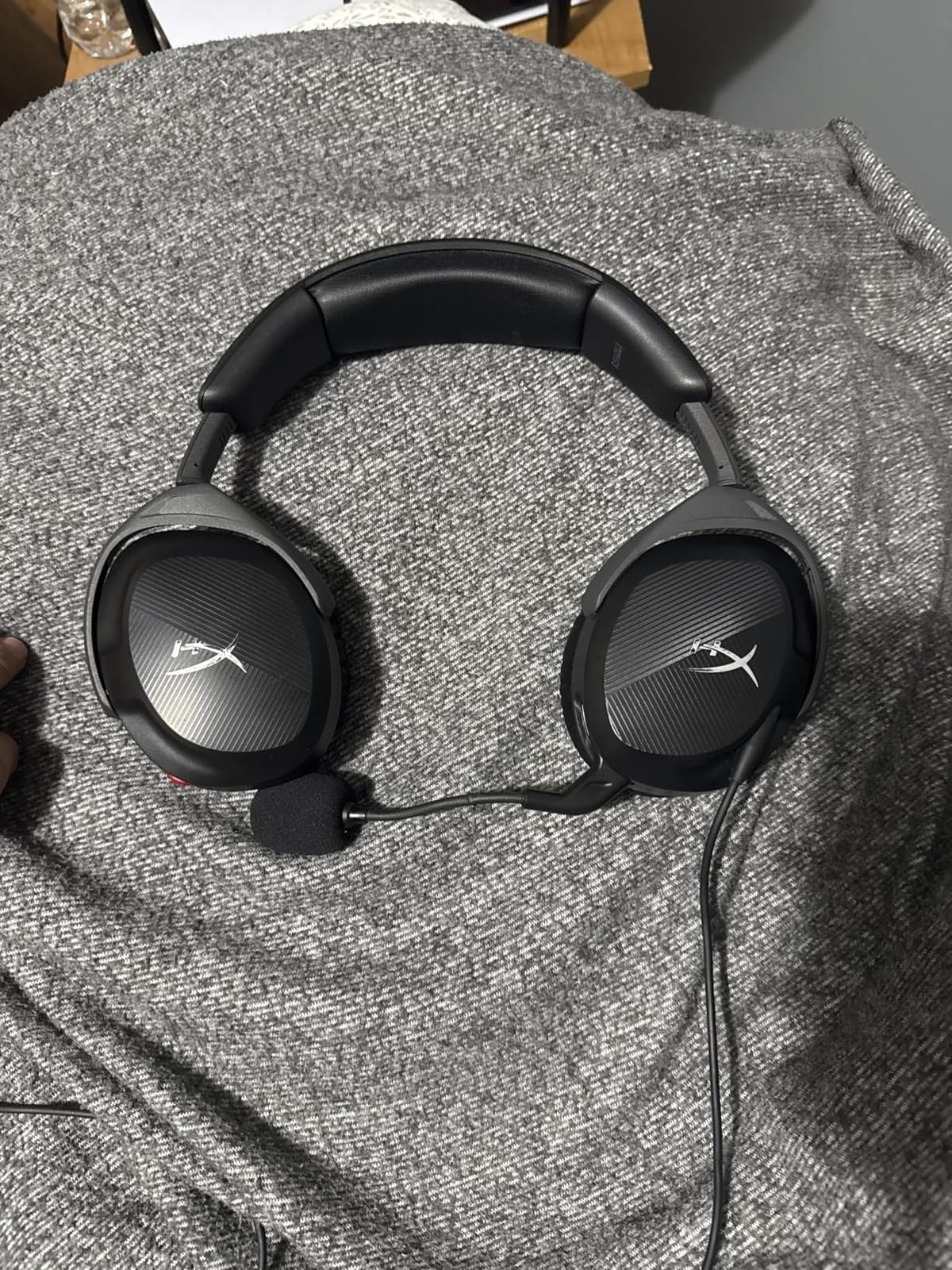HyperX Cloud Stinger 2 – Gaming Headset, DTS Headphone:X Spatial Audio, Lightweight Over-Ear Headset with mic, Swivel-to-Mute Function, 50mm Drivers, PC Compatible, Black customer photo 1