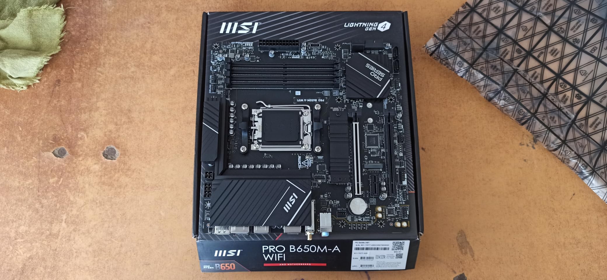 MSI PRO B650M-A WiFi ProSeries Motherboard (AMD Ryzen 9000/8000/7000 Series Processors, AM5, DDR5, PCIe 4.0, M.2, SATA 6Gb/s, USB 3.2 Gen 2, HDMI/DP, Wi-Fi 6E, Bluetooth 5.3, 2.5Gbps LAN, mATX) customer photo 1