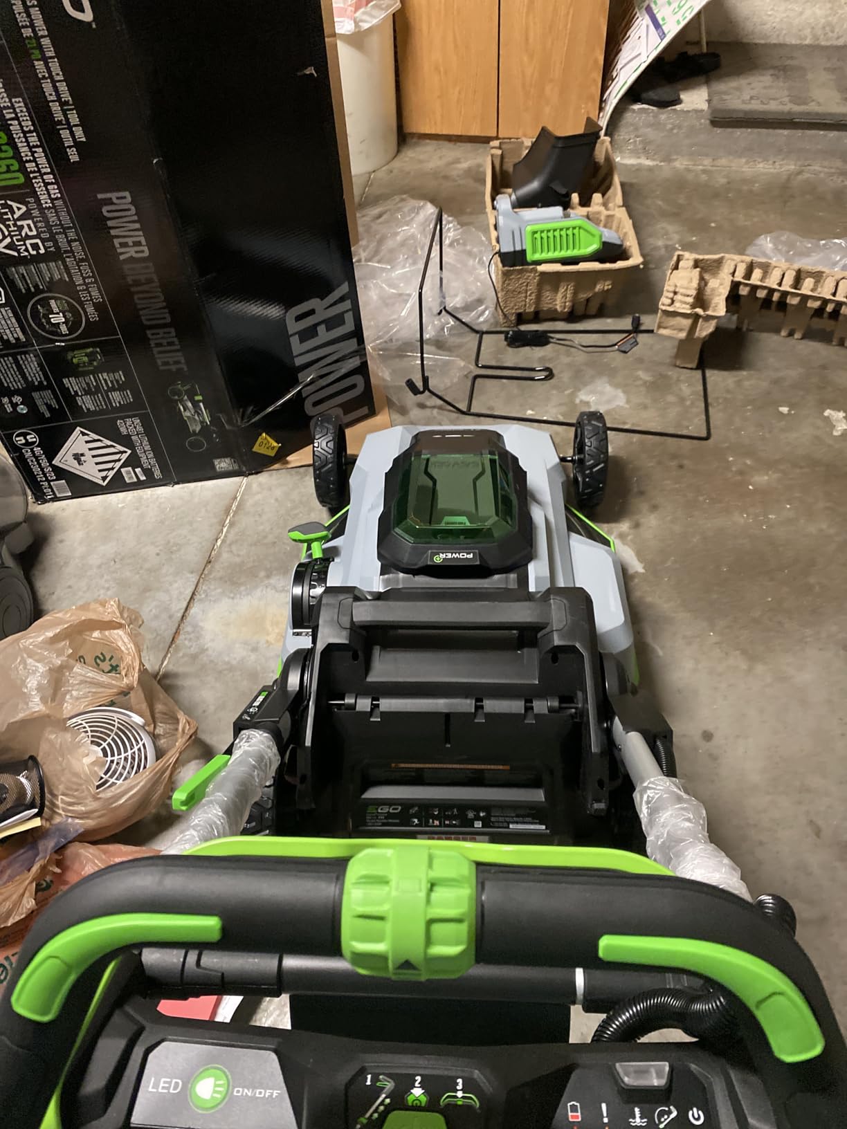 EGO Power+ Electric Lawn Mower, Self-Propelled Cordless with Touch Drive, Includes 56V 7.5Ah Battery and Rapid Charger – LM2125SP customer photo 1