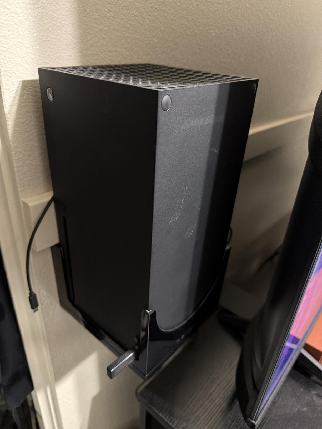 TotalMount for Xbox Series X – Pro Bundle (Mount and 3 Controller Holders) customer photo 2