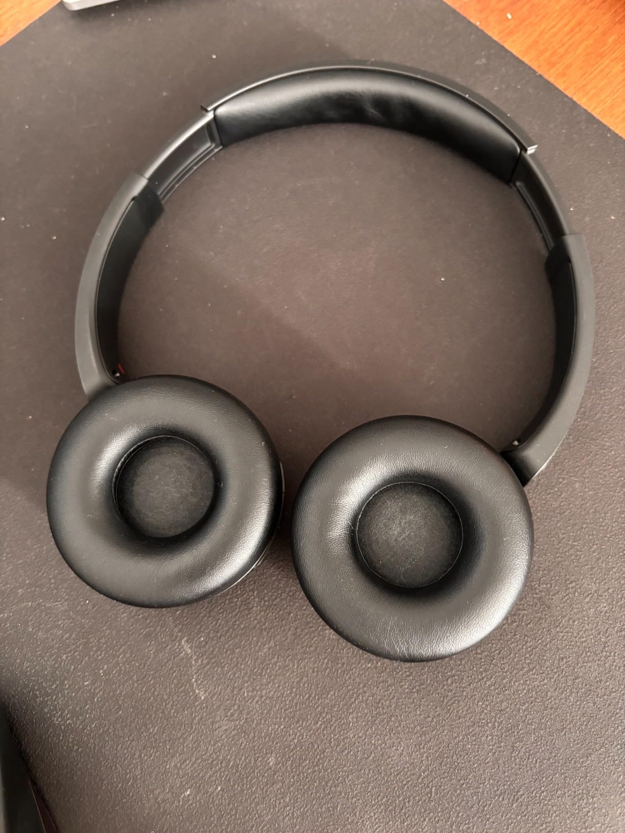 Sony WH-CH520 Wireless On-Ear Bluetooth Headphones with Mic, Cappuccino customer photo 2